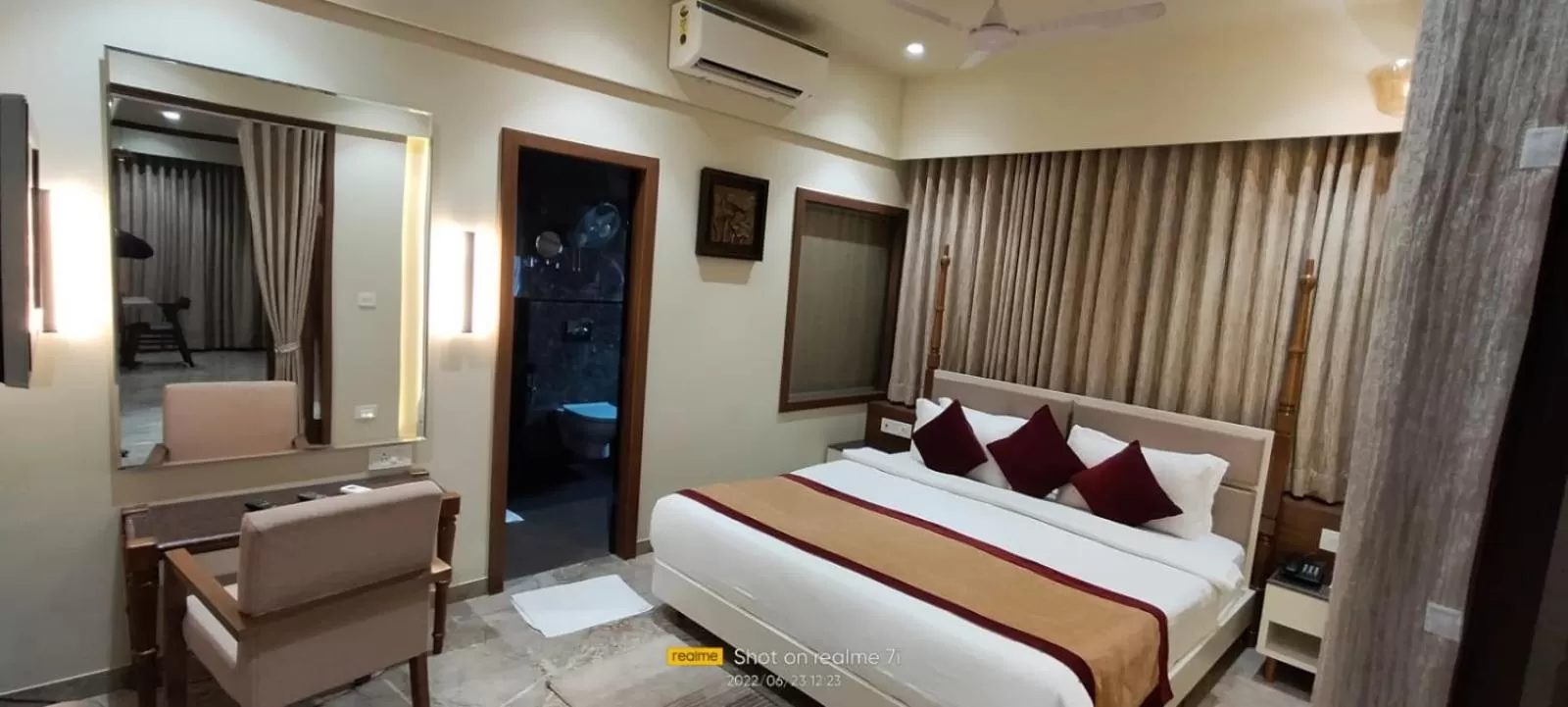 Bed in Hotel Fortune Palace