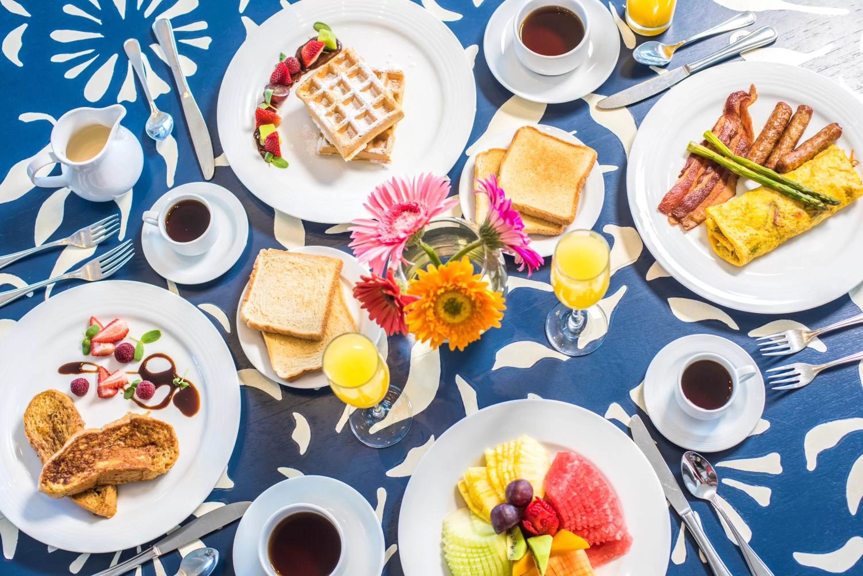 American breakfast in Sunscape Cancun All-Inclusive Resort & Spa by Hyatt