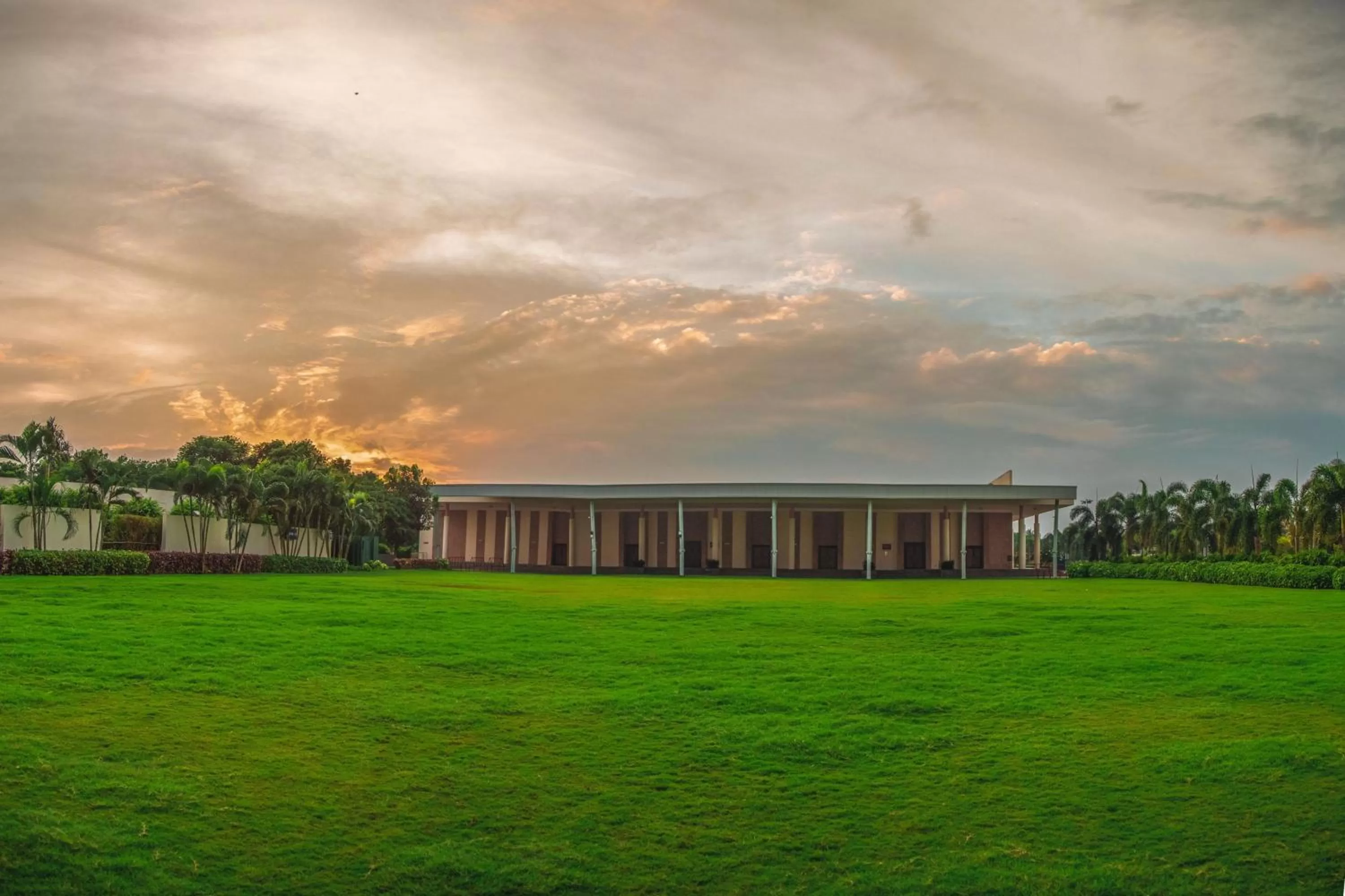 Meeting/conference room in Four Points by Sheraton Mahabalipuram Resort & Convention Center