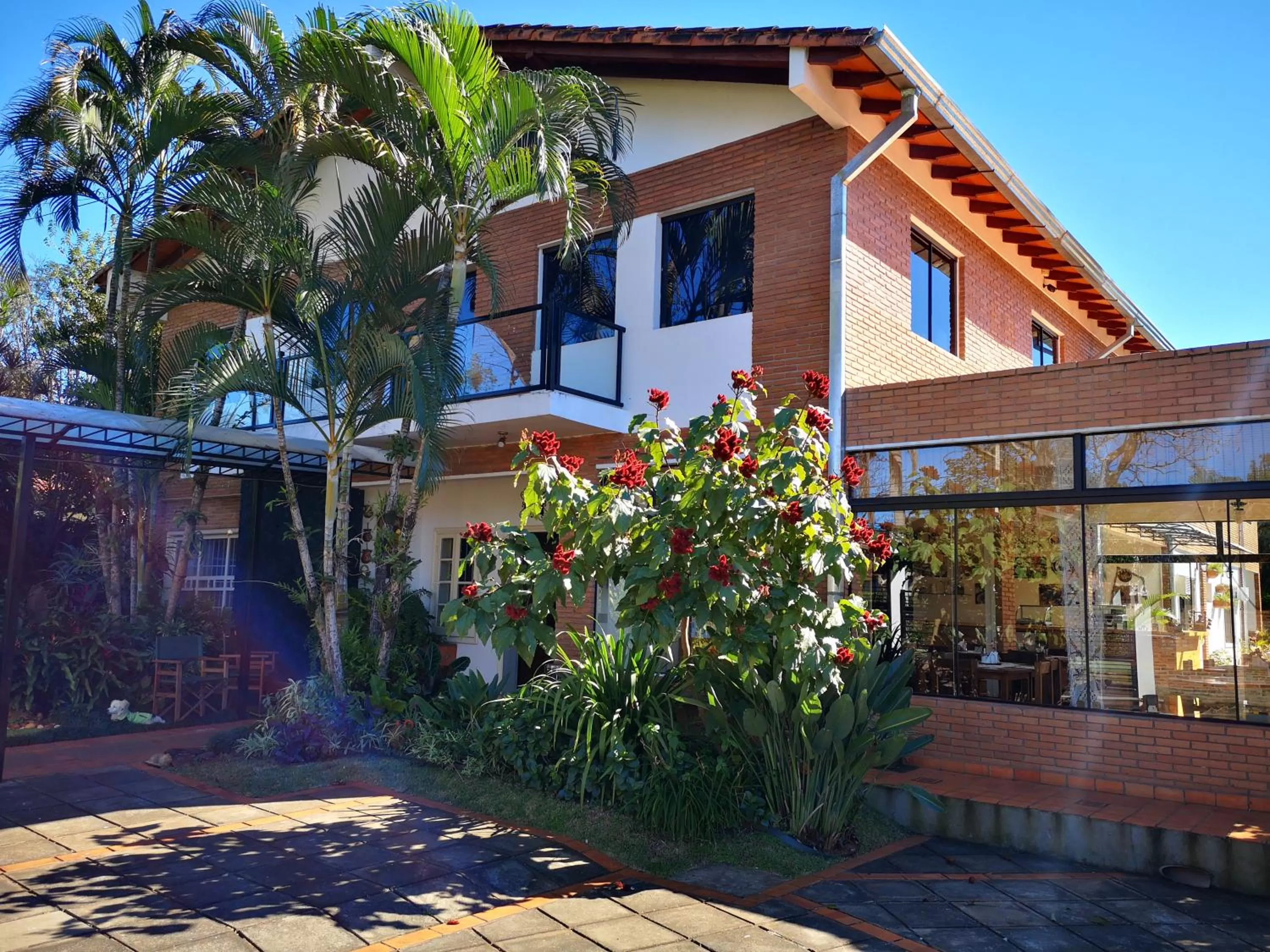 Property Building in Las Orquideas Parque Hotel
