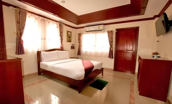 Bed in Bluebird Inn Pattaya