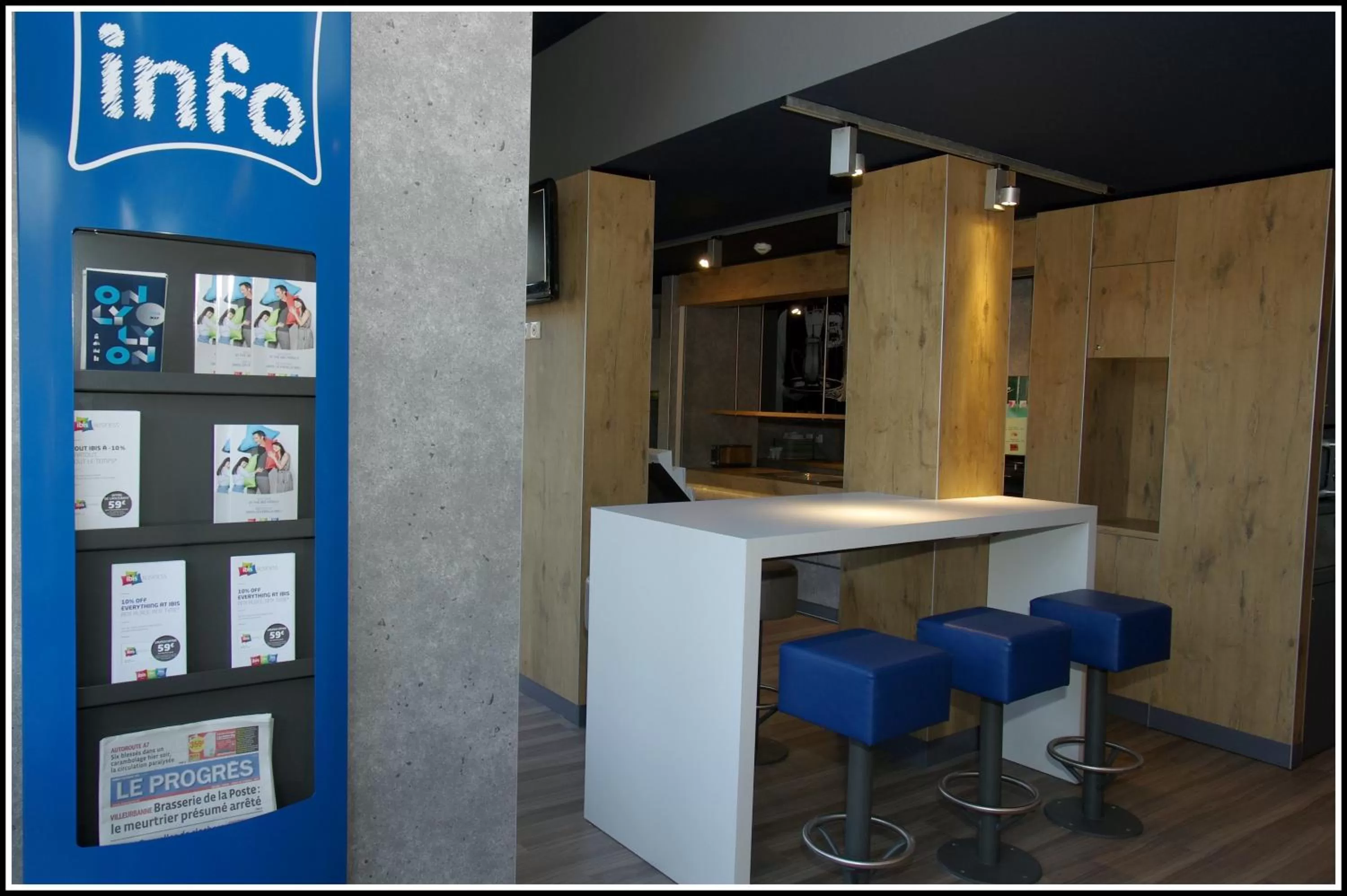 Lobby or reception in ibis budget Lyon Sud St Genis Laval