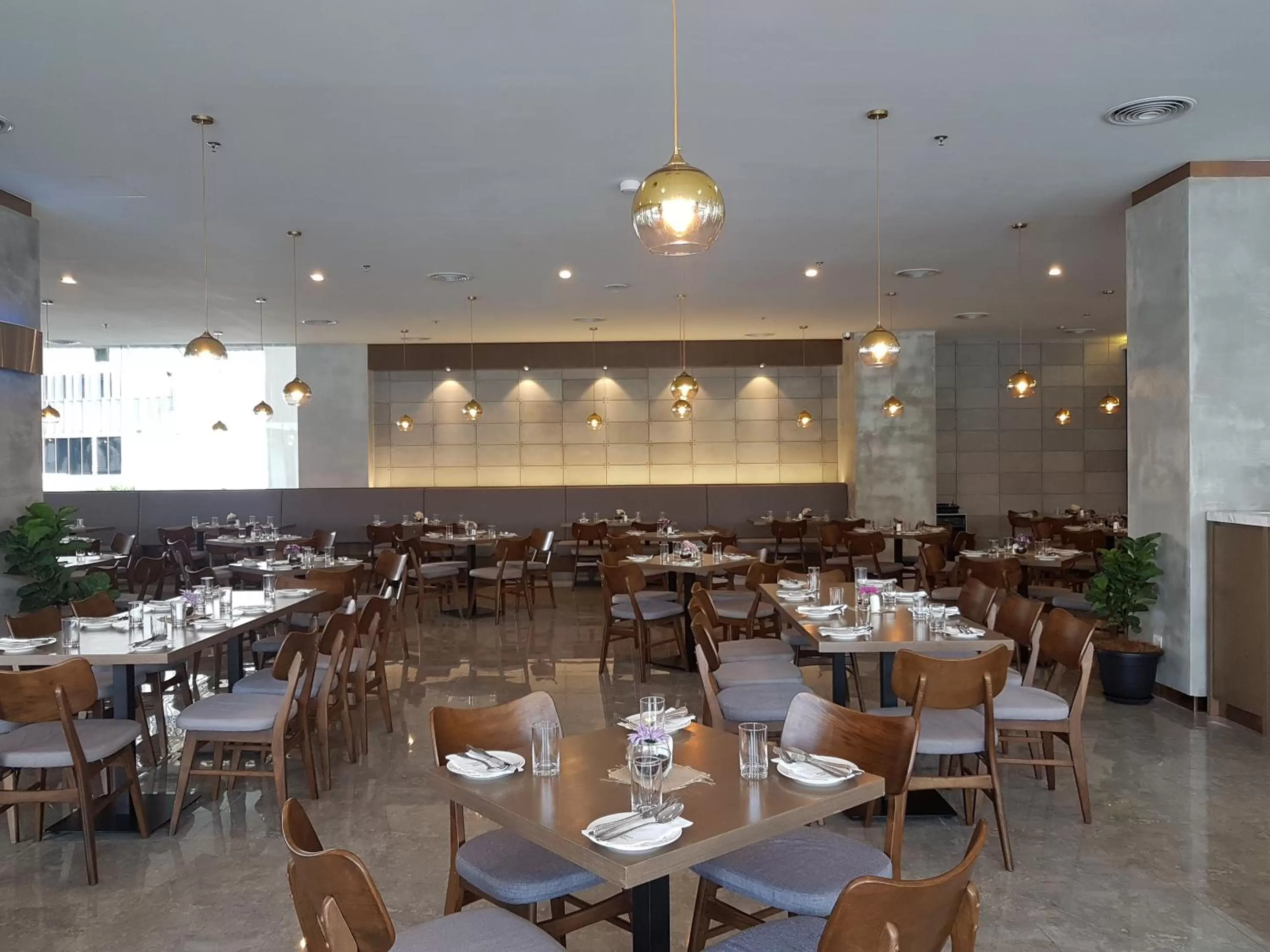 Restaurant/places to eat in Hotel Armada Petaling Jaya