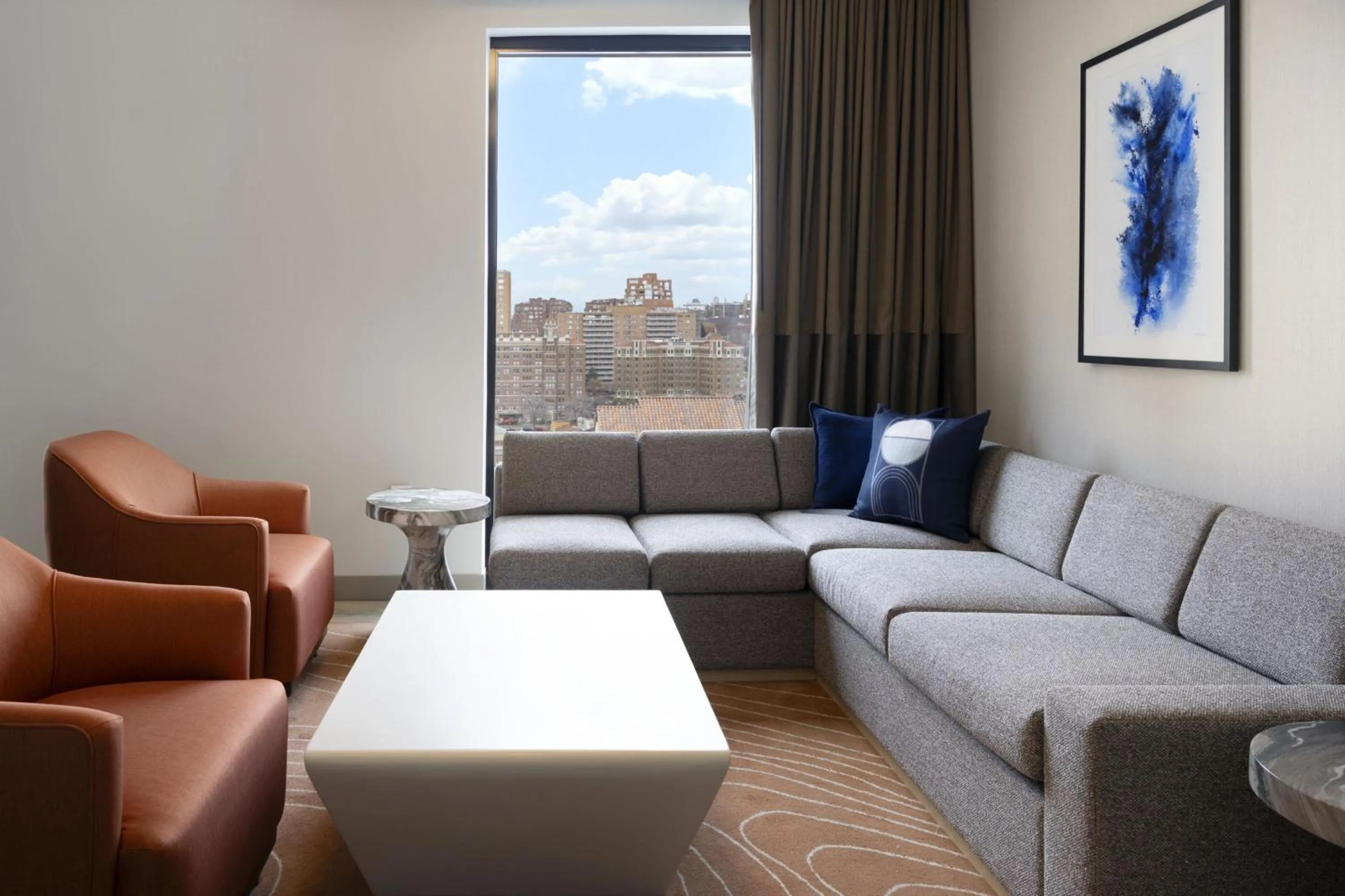 Photo of the whole room in Cascade Hotel, Kansas City, a Tribute Portfolio Hotel