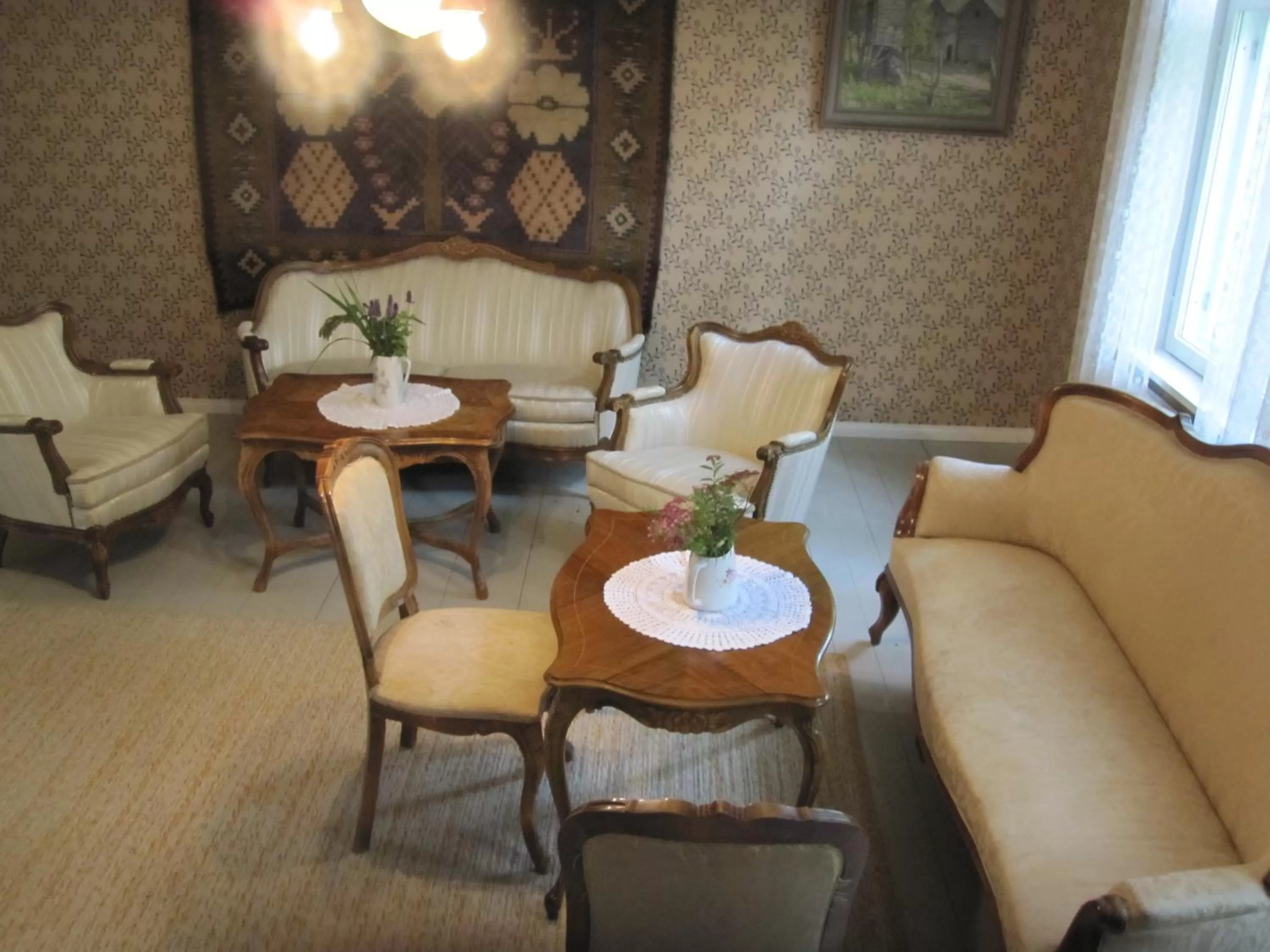 Restaurant/places to eat, Seating Area in Varjola Holiday Center