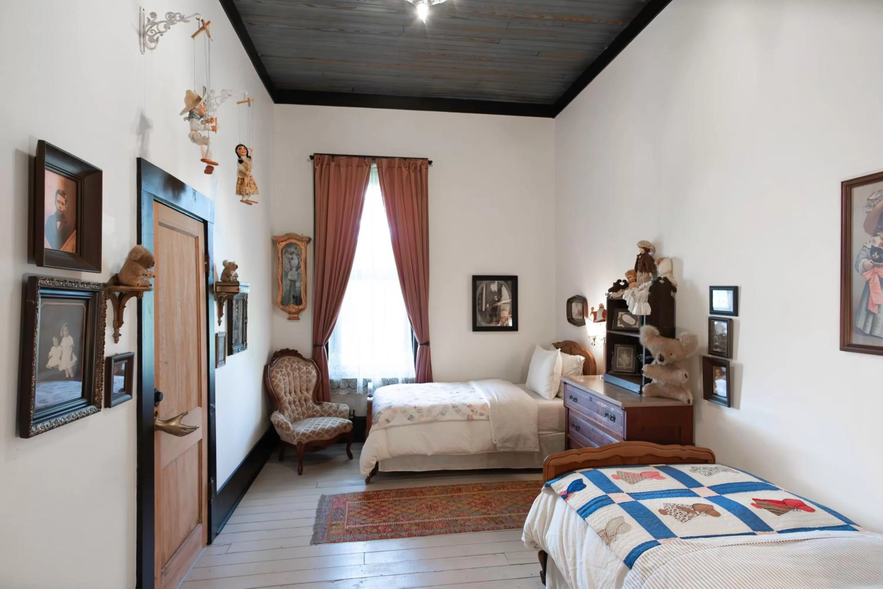 Bed in Beard and Lady Inn