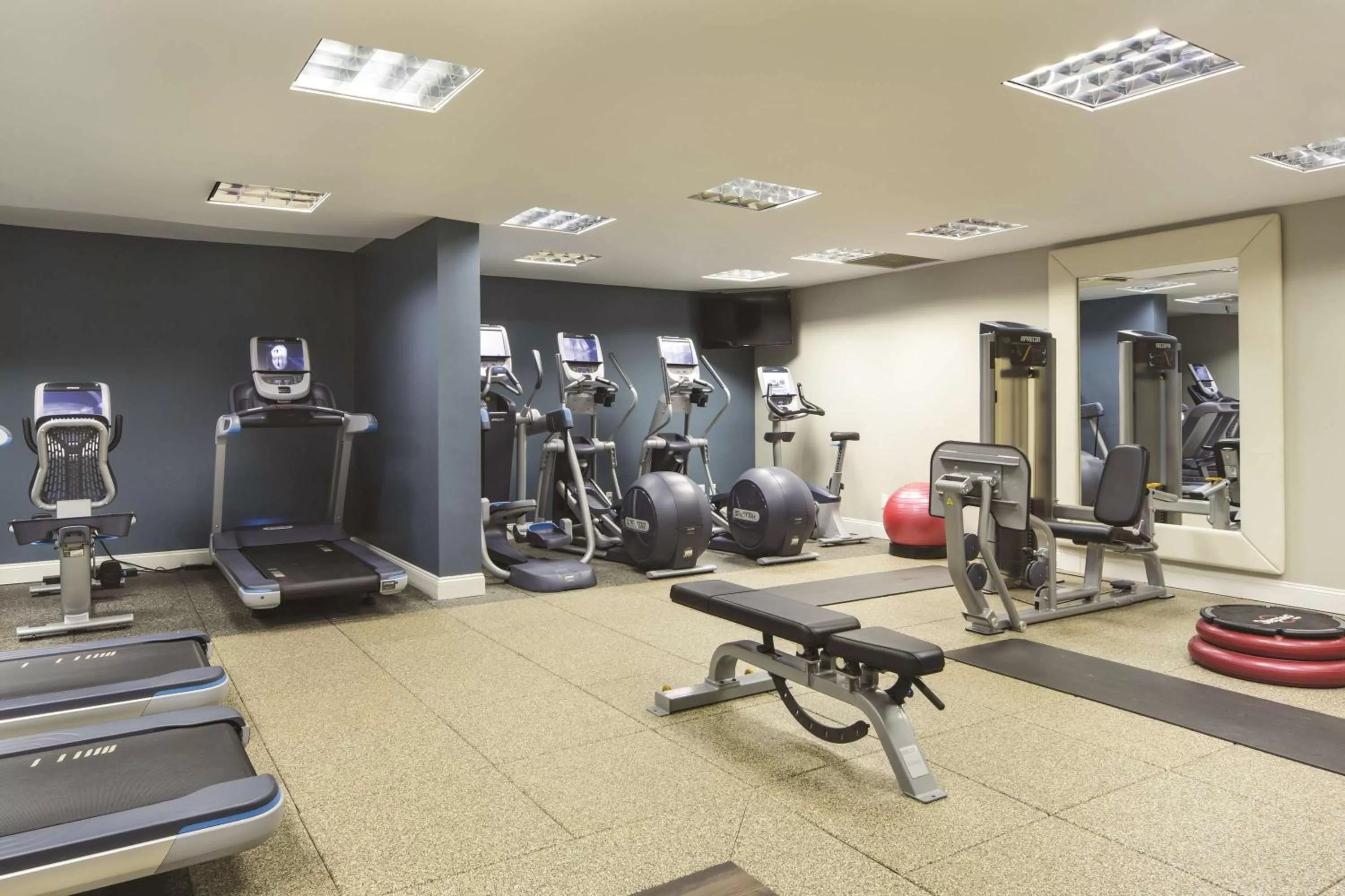 Fitness centre/facilities in Doubletree by Hilton Laurel, MD