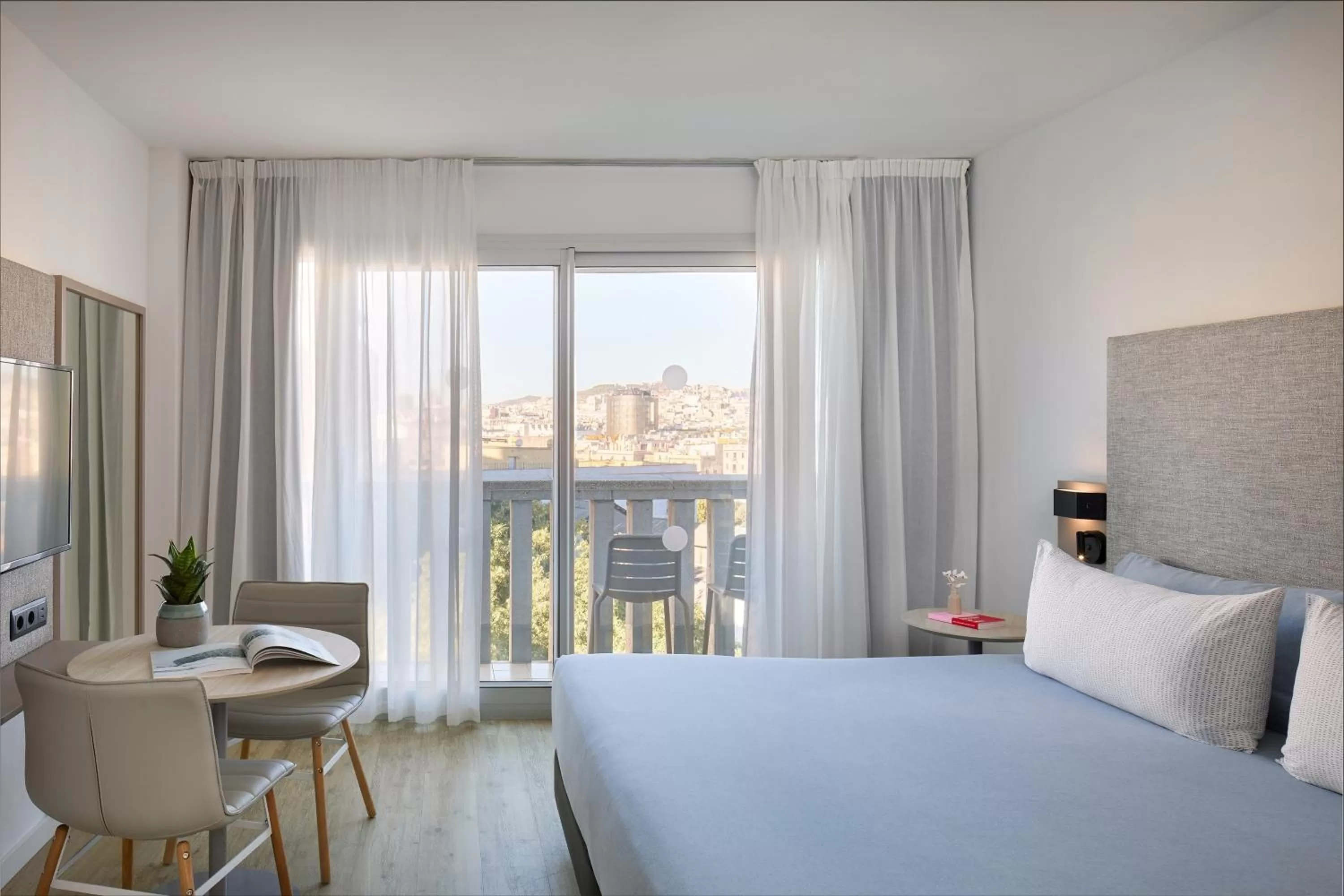 Bed in INNSiDE by Meliá Barcelona Apolo