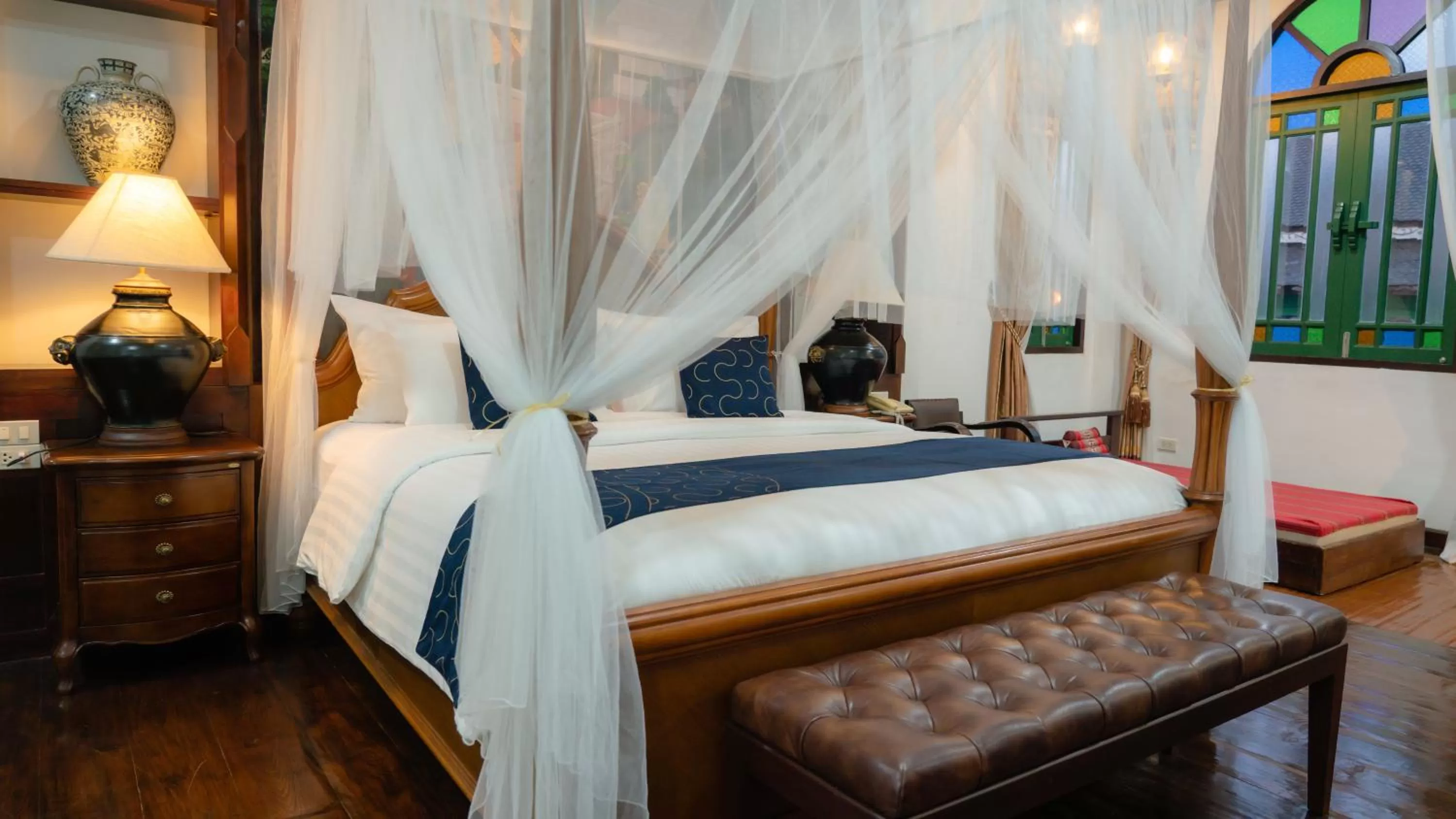 Bed in Cheva Gallery Boutique Hotel