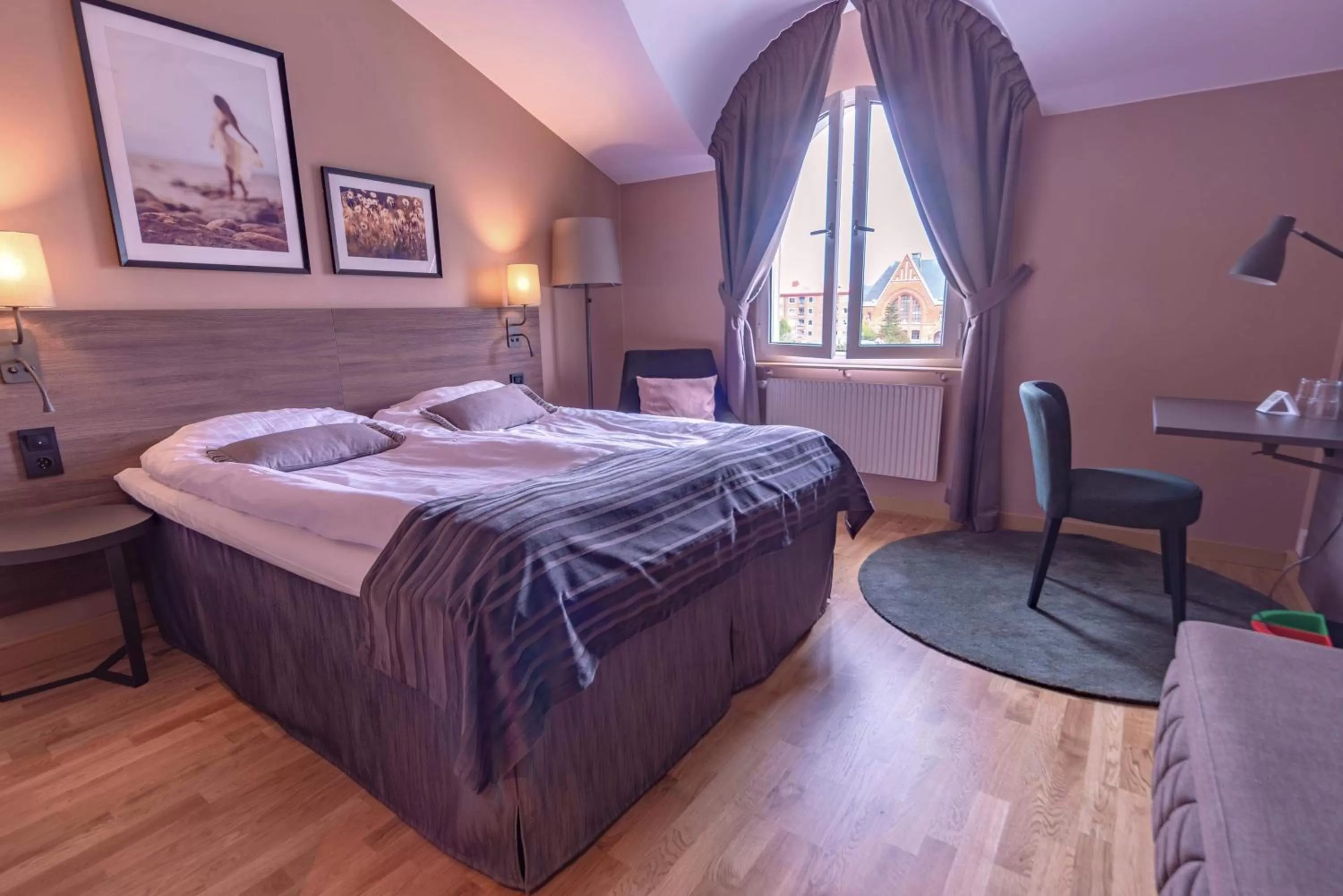 Bedroom, Bed in Scandic Hallandia