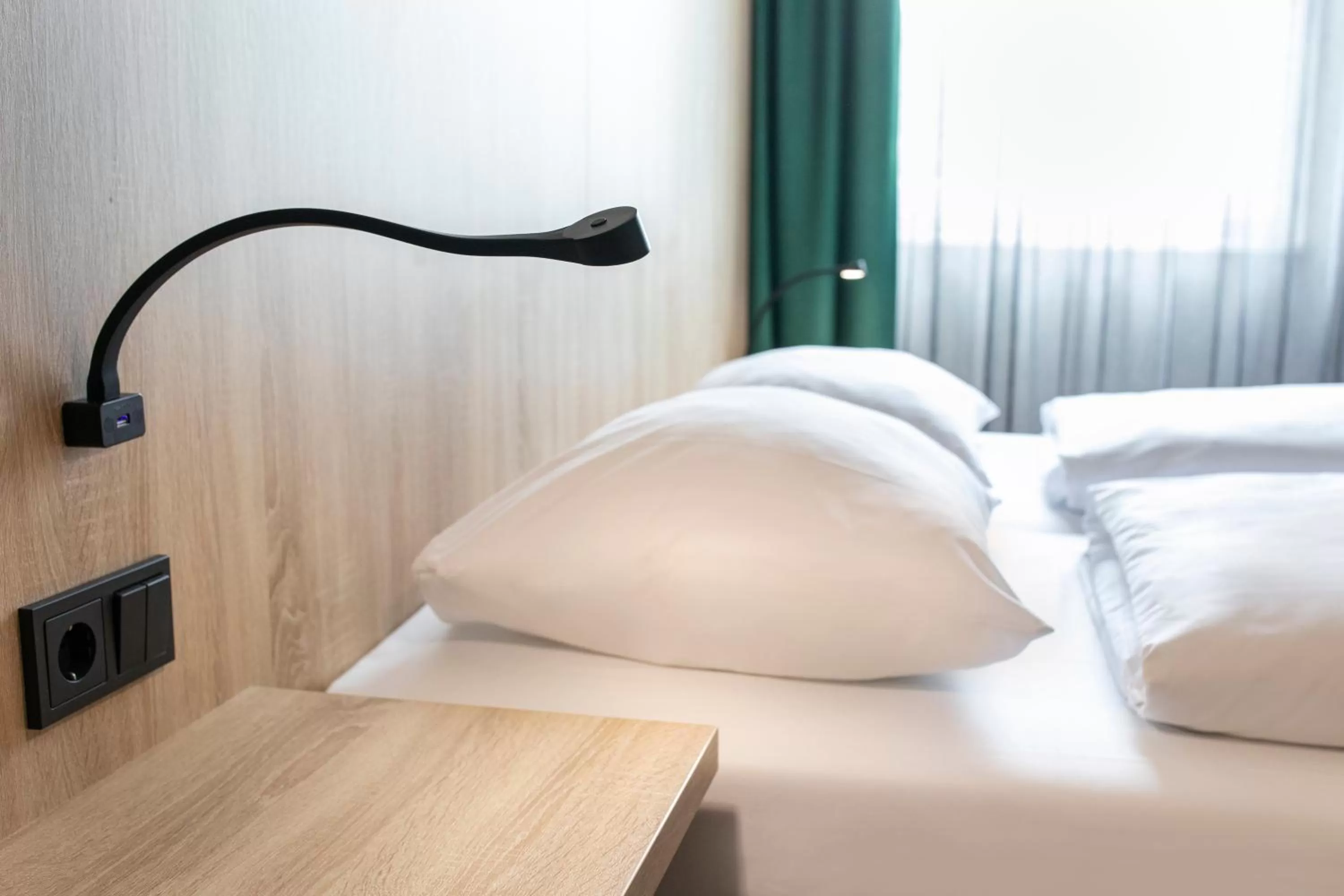 Bed in ACHAT Hotel Monheim am Rhein