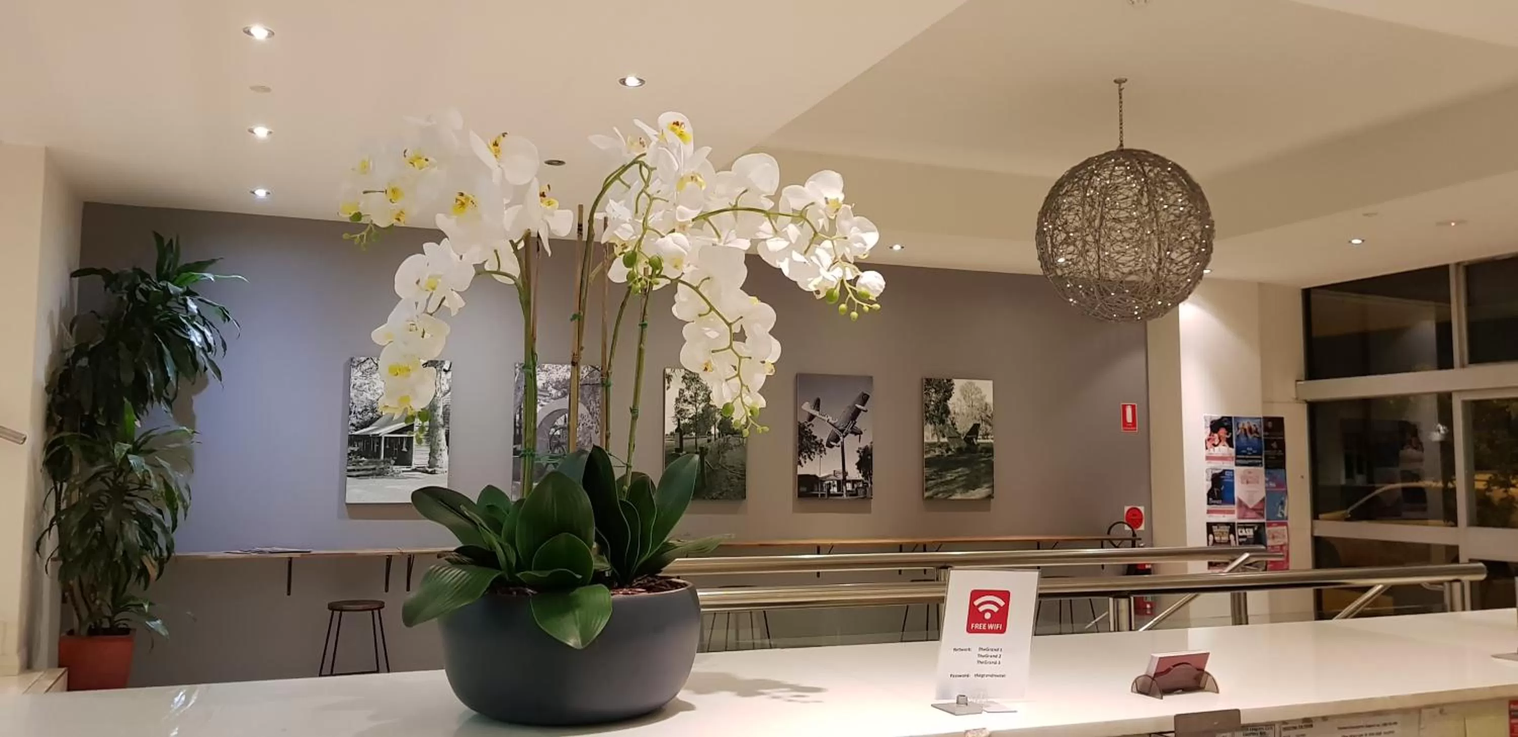 Lobby or reception in The Grand Motel