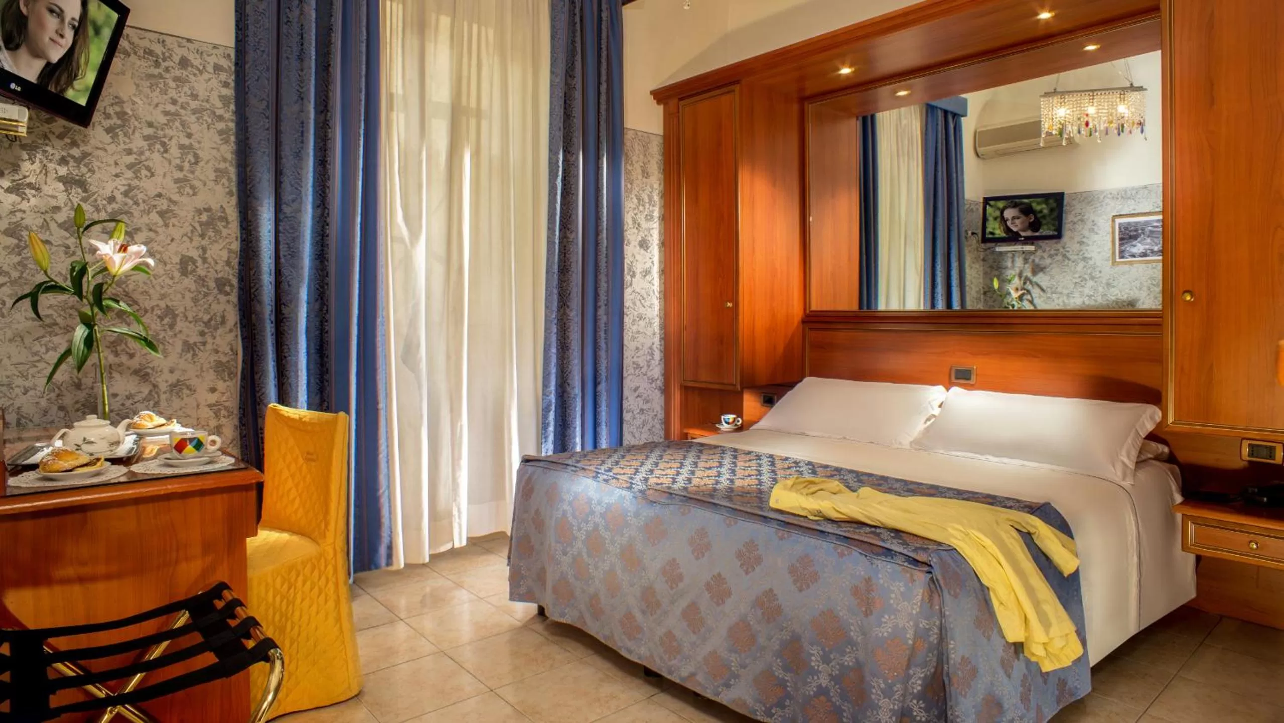 Bedroom, Bed in Hotel Assisi