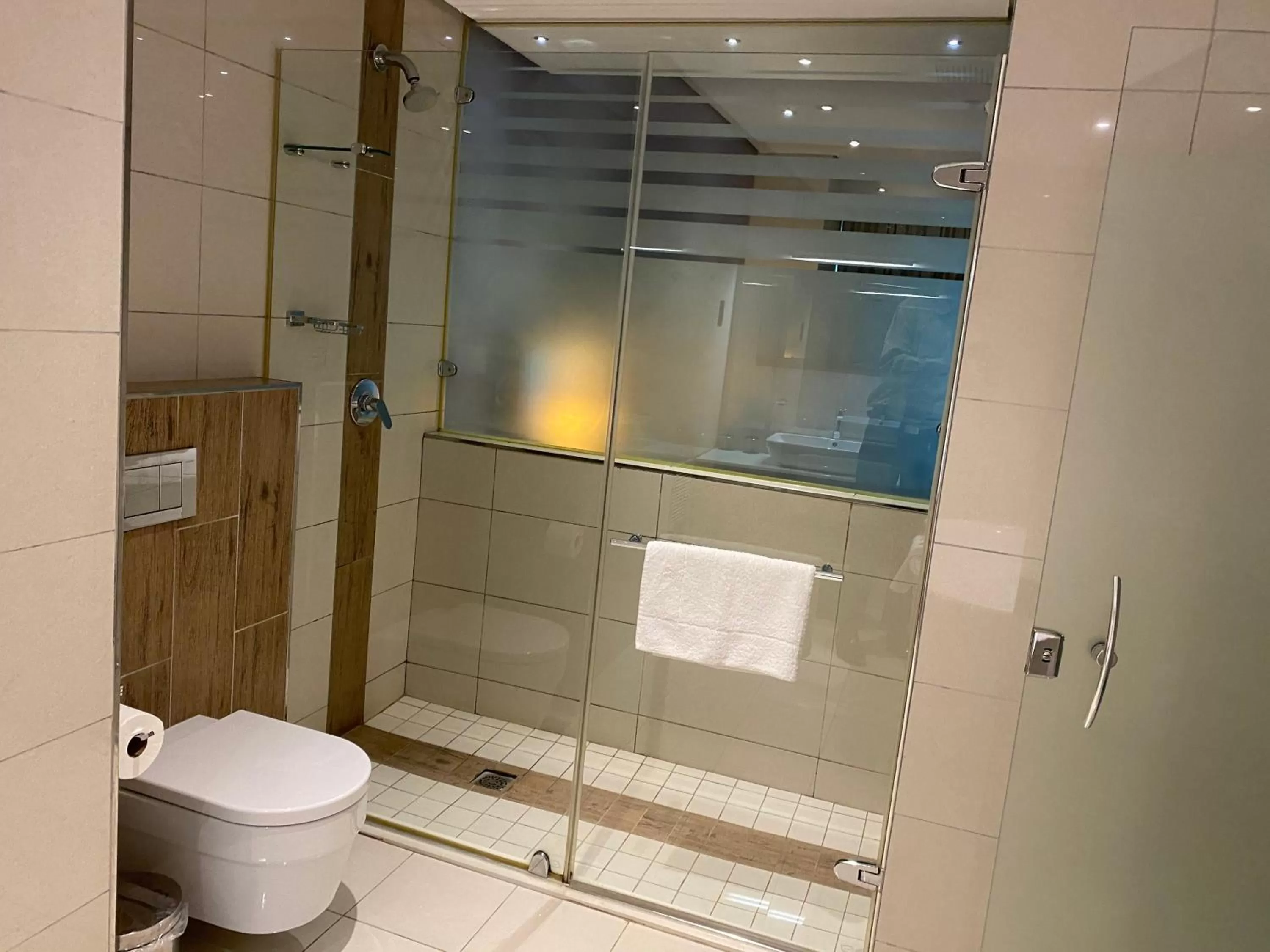 Shower in Coastlands Umhlanga Hotel and Convention Centre