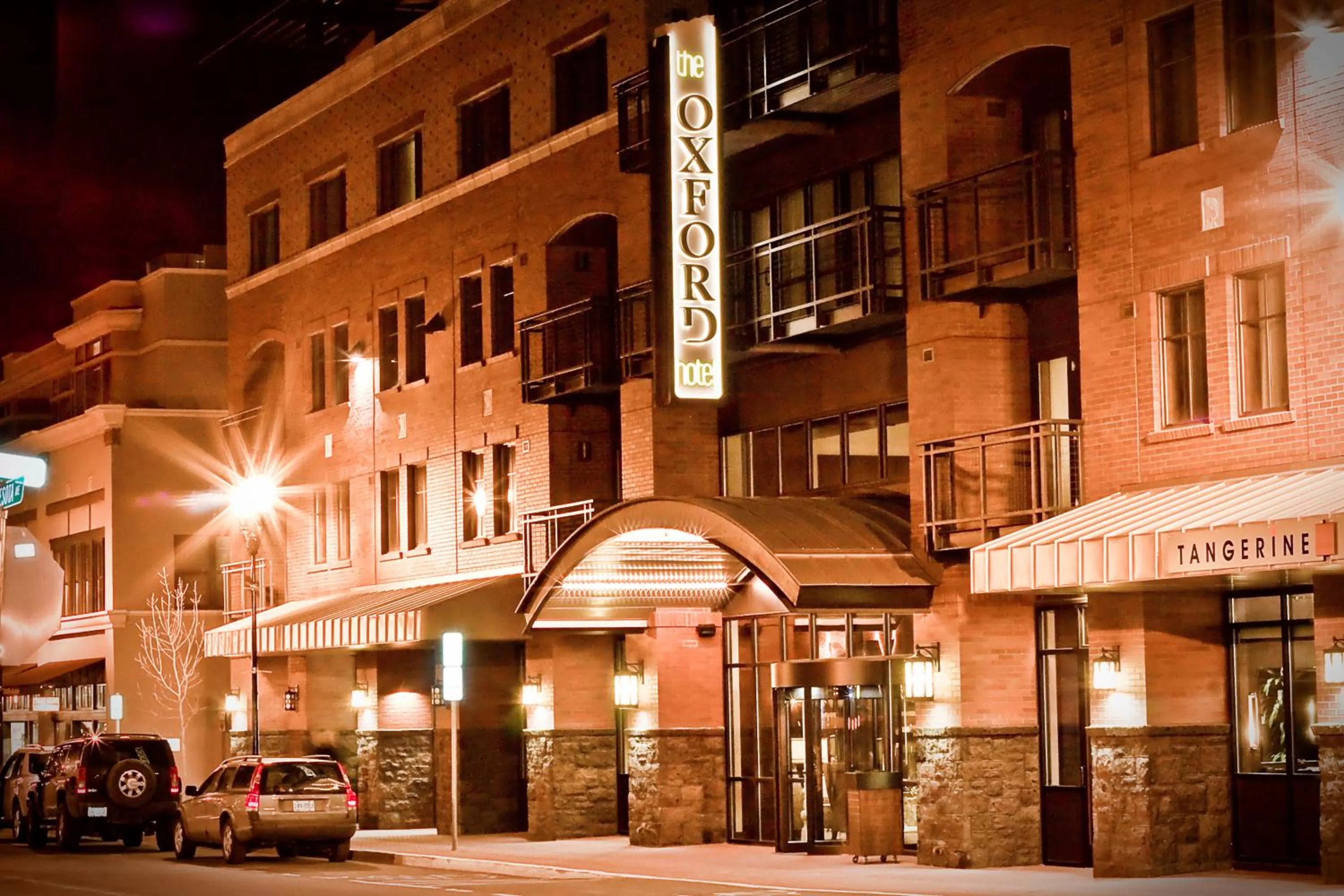 Property building in Oxford Hotel Bend