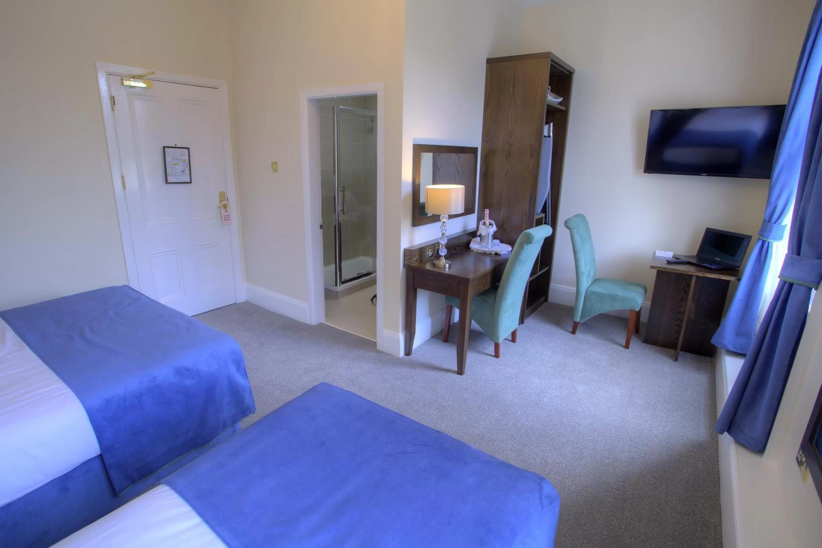 Bathroom, Bed in The Lucan Spa Hotel