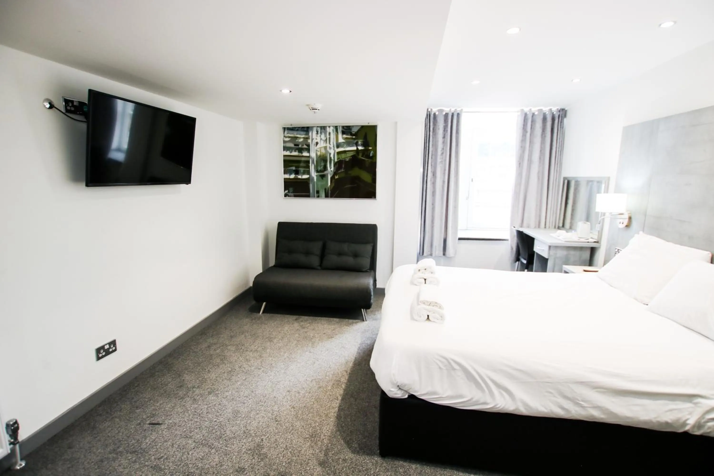 TV/Entertainment Center in Brunswick Merchant City Hotel