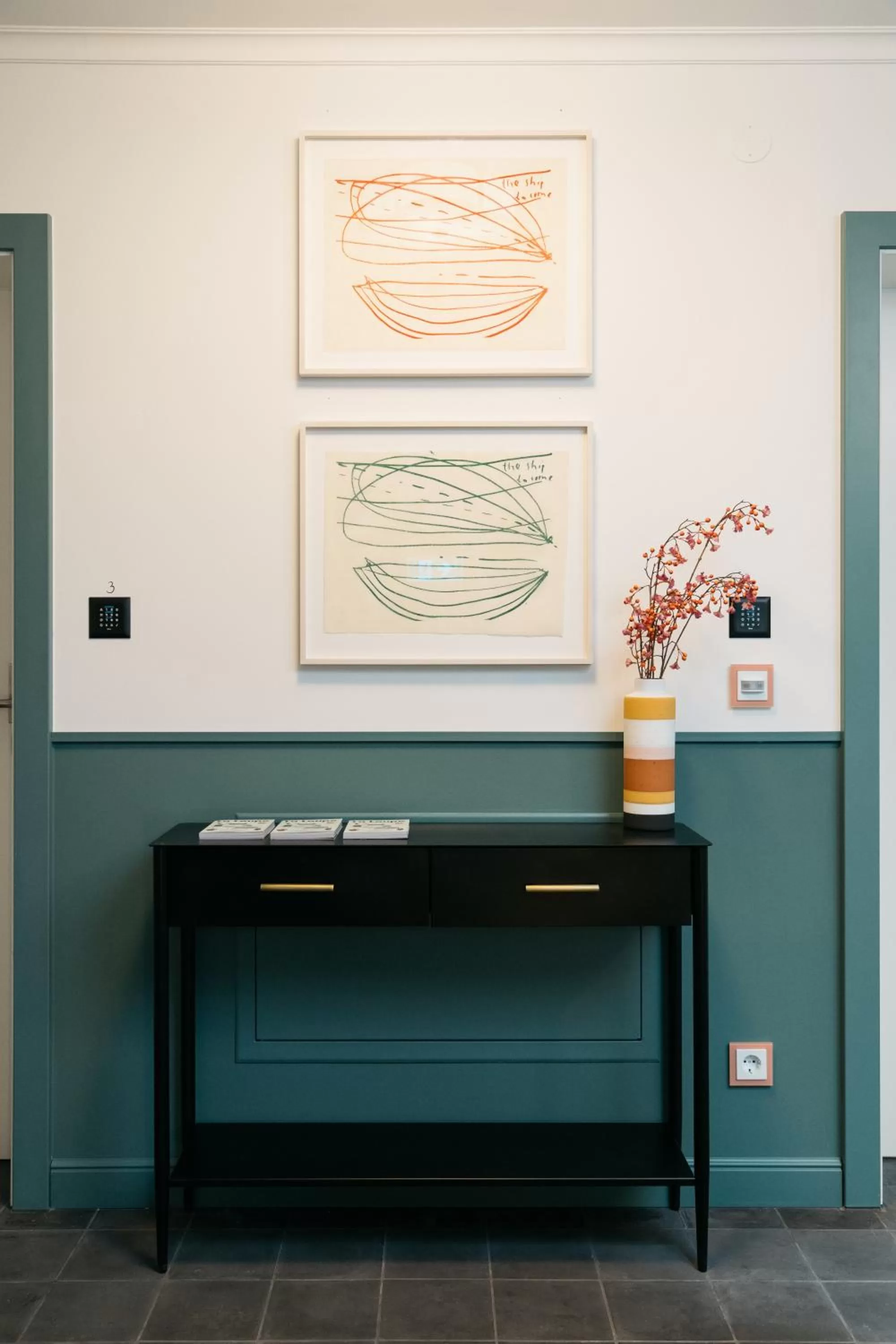 Lobby or reception in Villa Alma - a lakeside Boutique Hotel