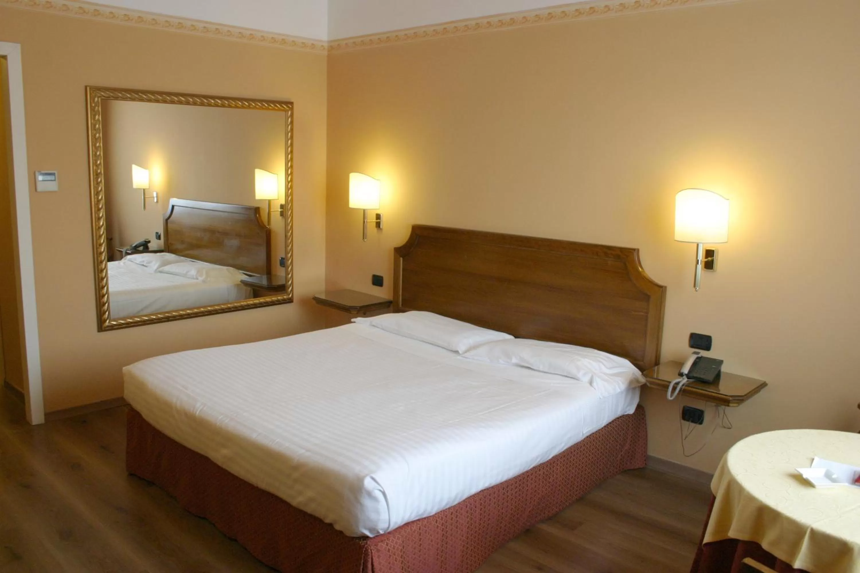 Photo of the whole room, Bed in Hotel Don Carlo