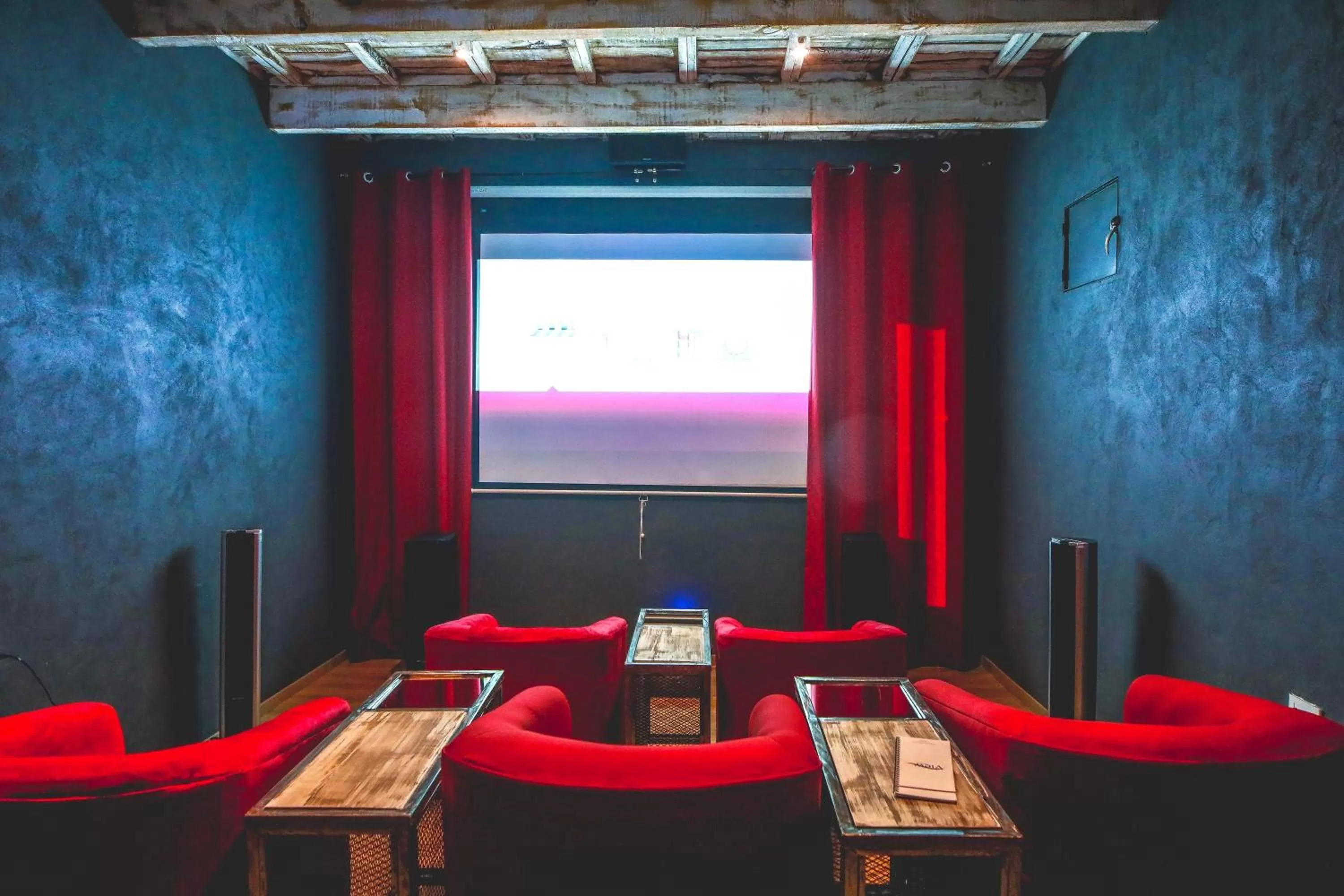 Evening entertainment in View Hotel Boutique