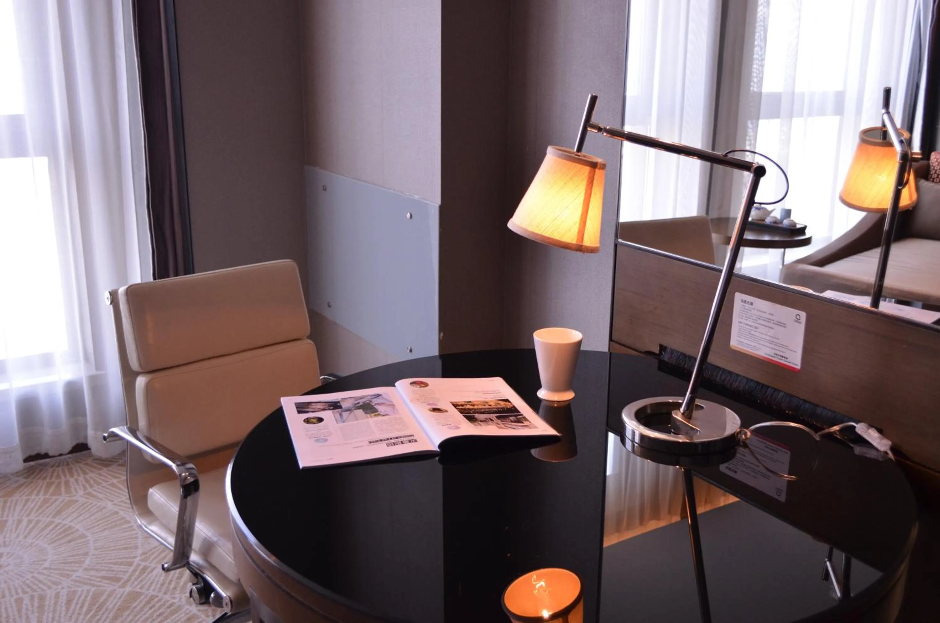 Living room, Dining Area in The Qube Hotel Xinqiao