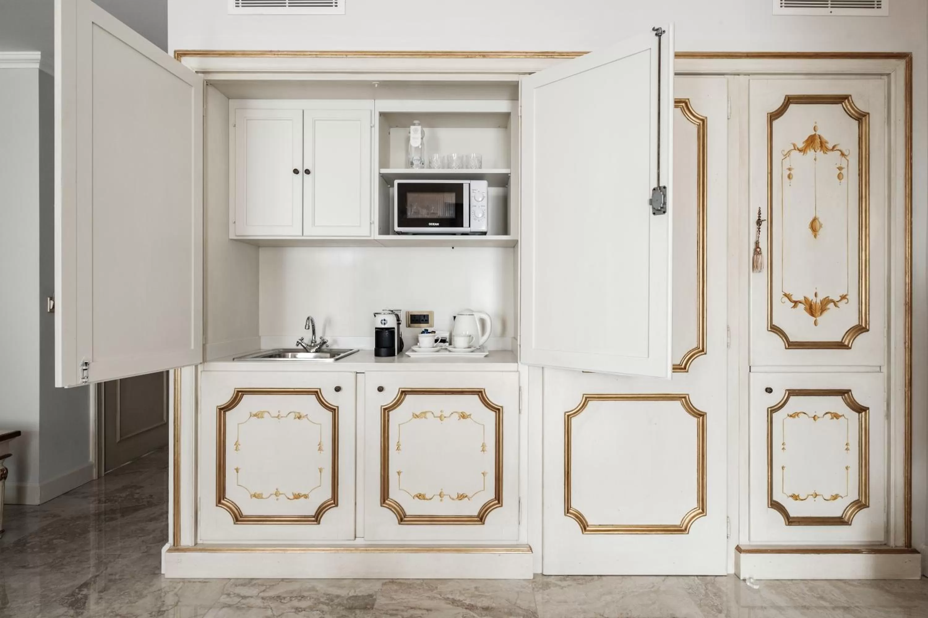 Coffee/tea facilities in Domus Zamittello