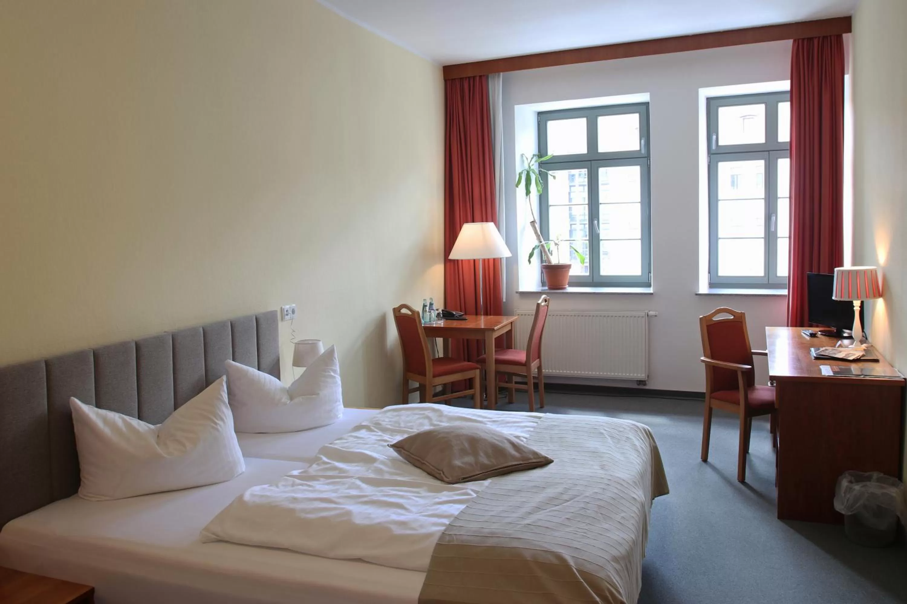 Bed in Hotel Zittauer Hof