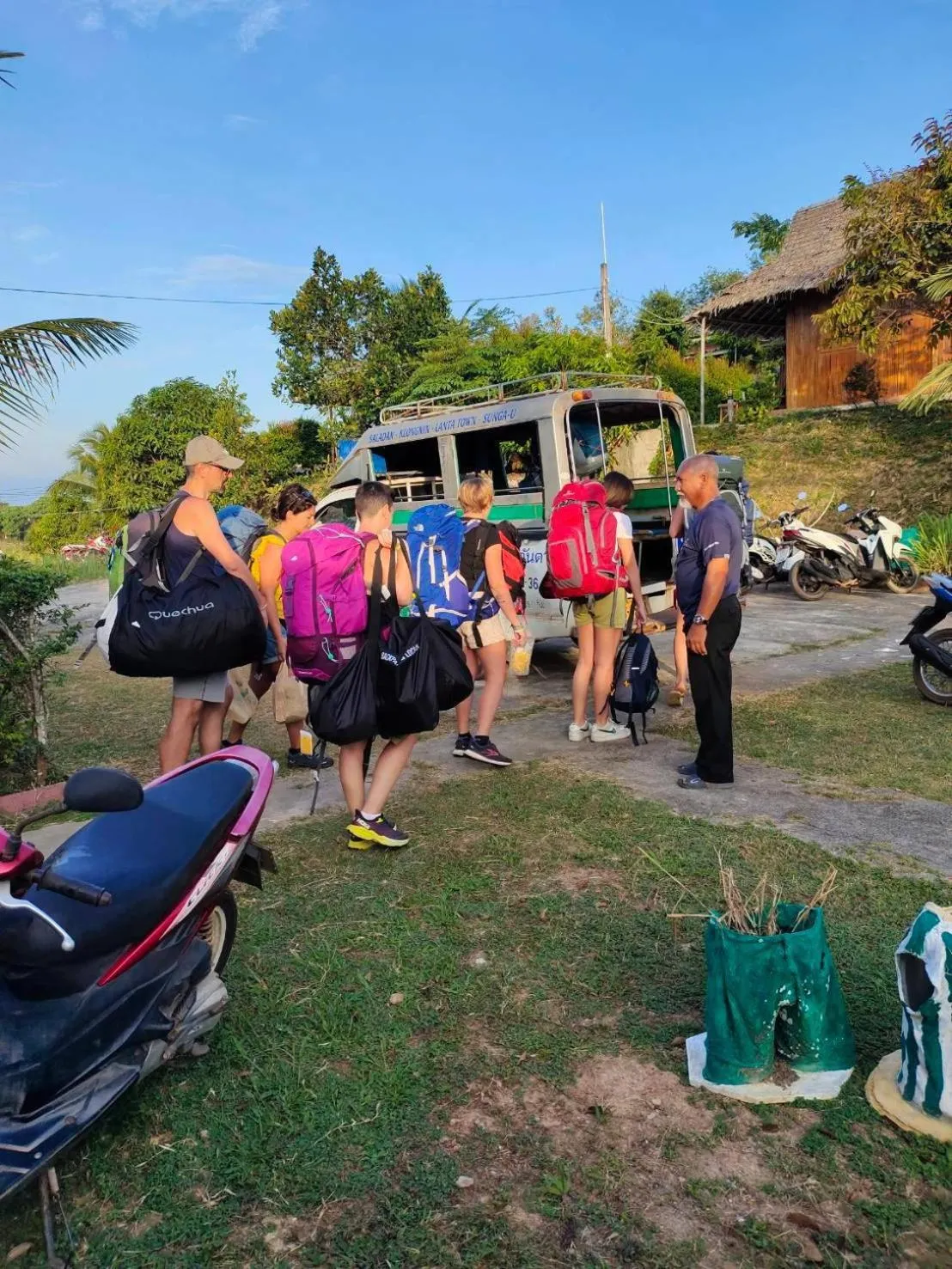 Guests in Cottage Hill at Lanta