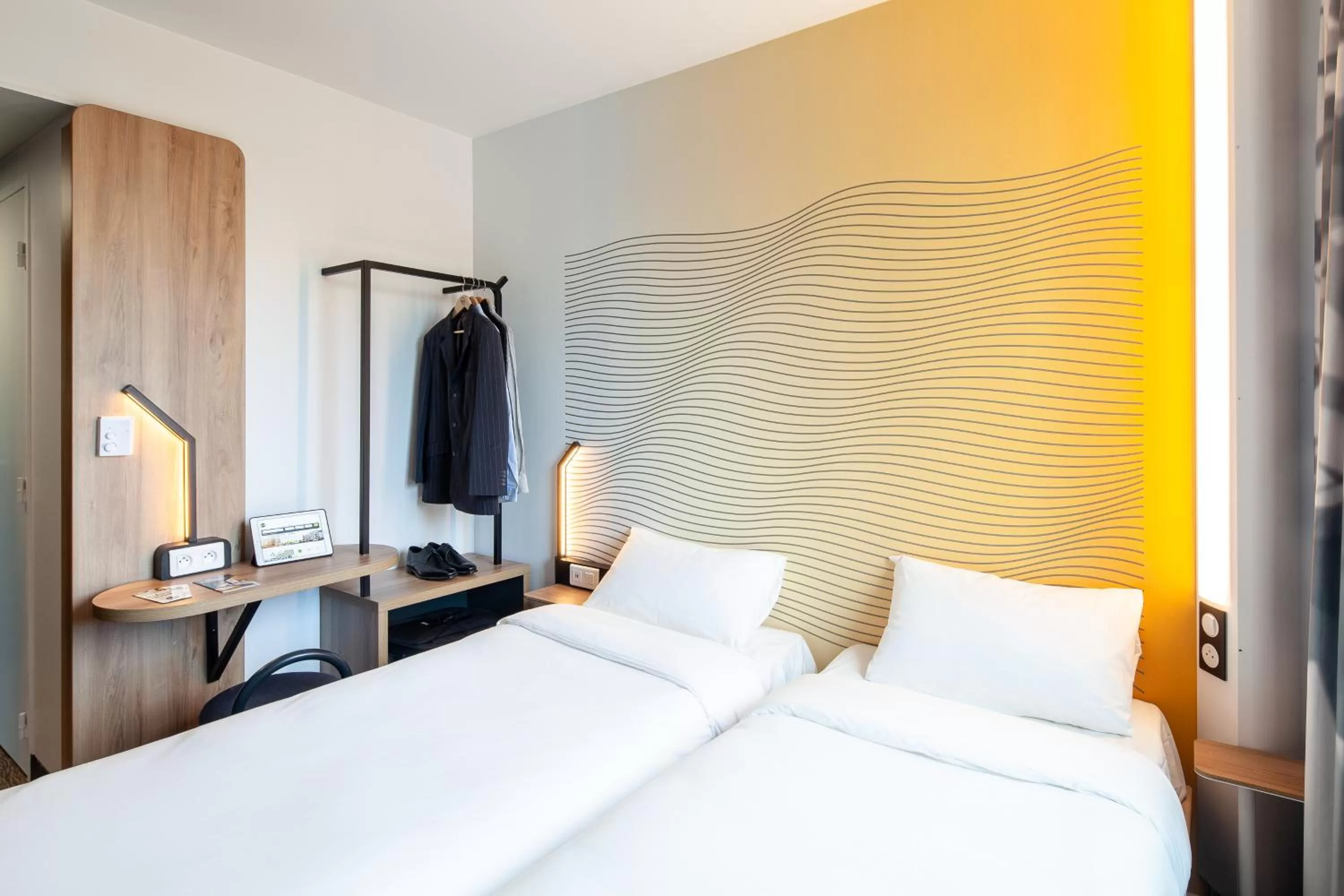 Bed in B&B HOTEL Compiègne