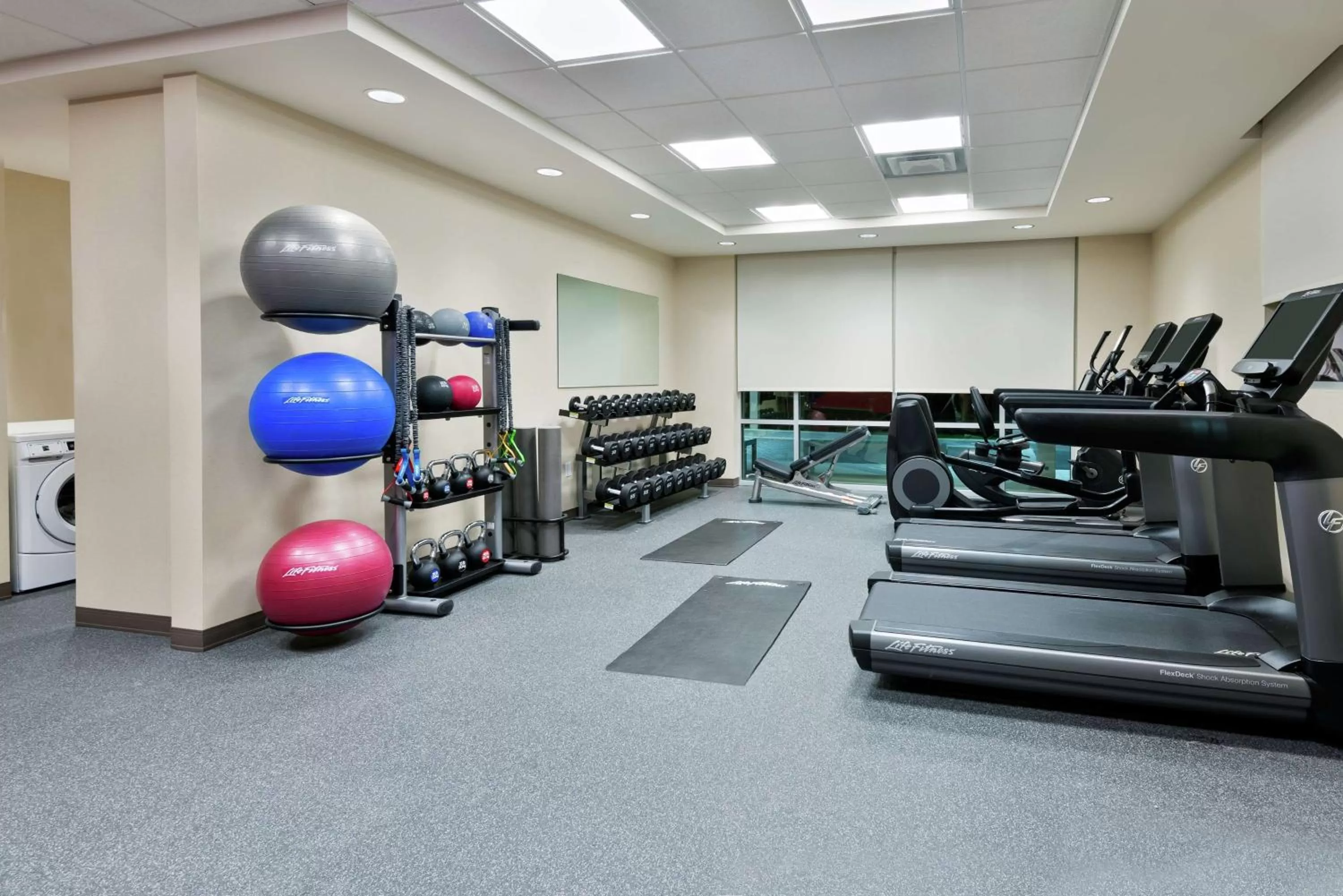 Fitness centre/facilities in Home2 Suites By Hilton Orlando Near Universal