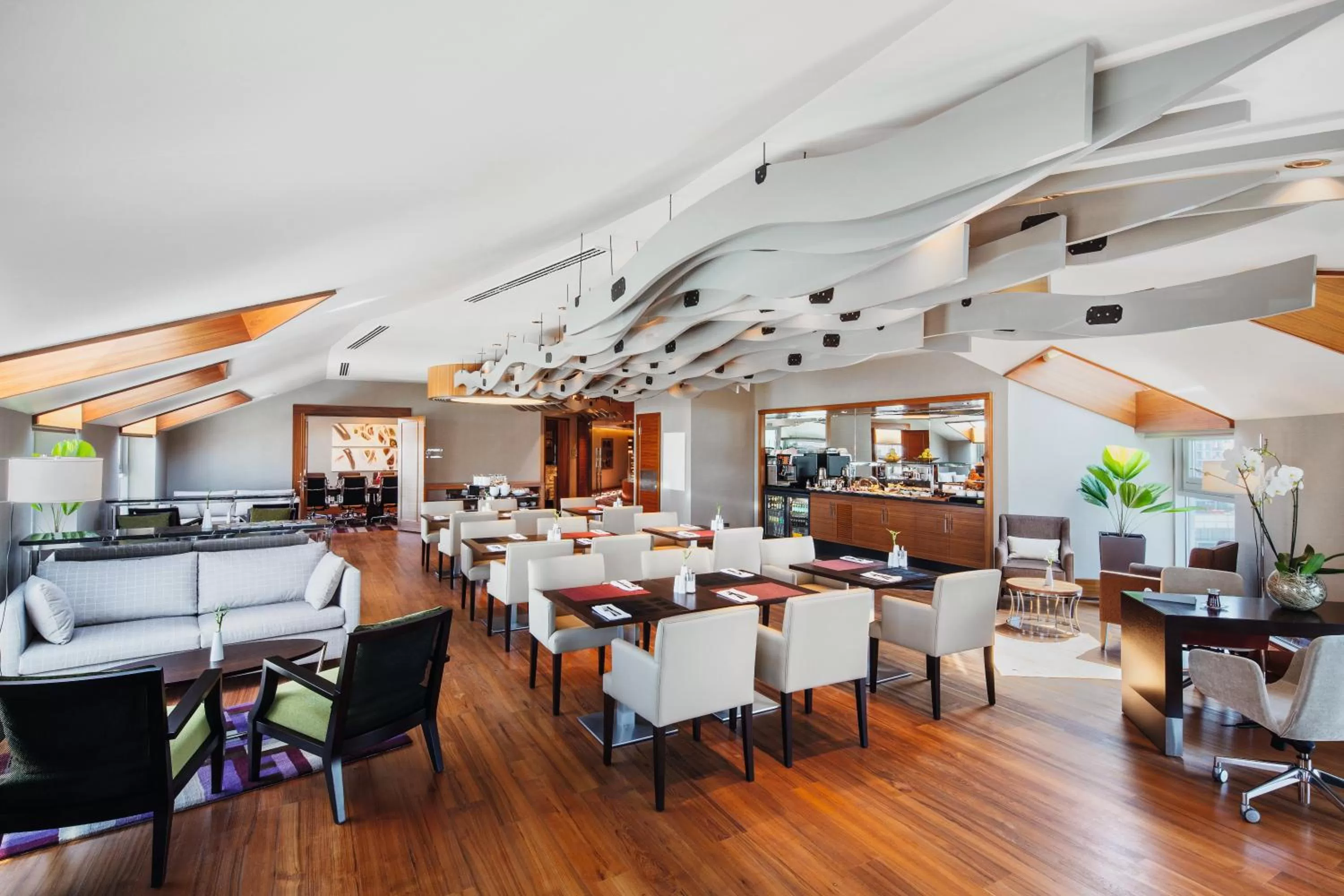 Restaurant/places to eat in Movenpick Hotel Ankara