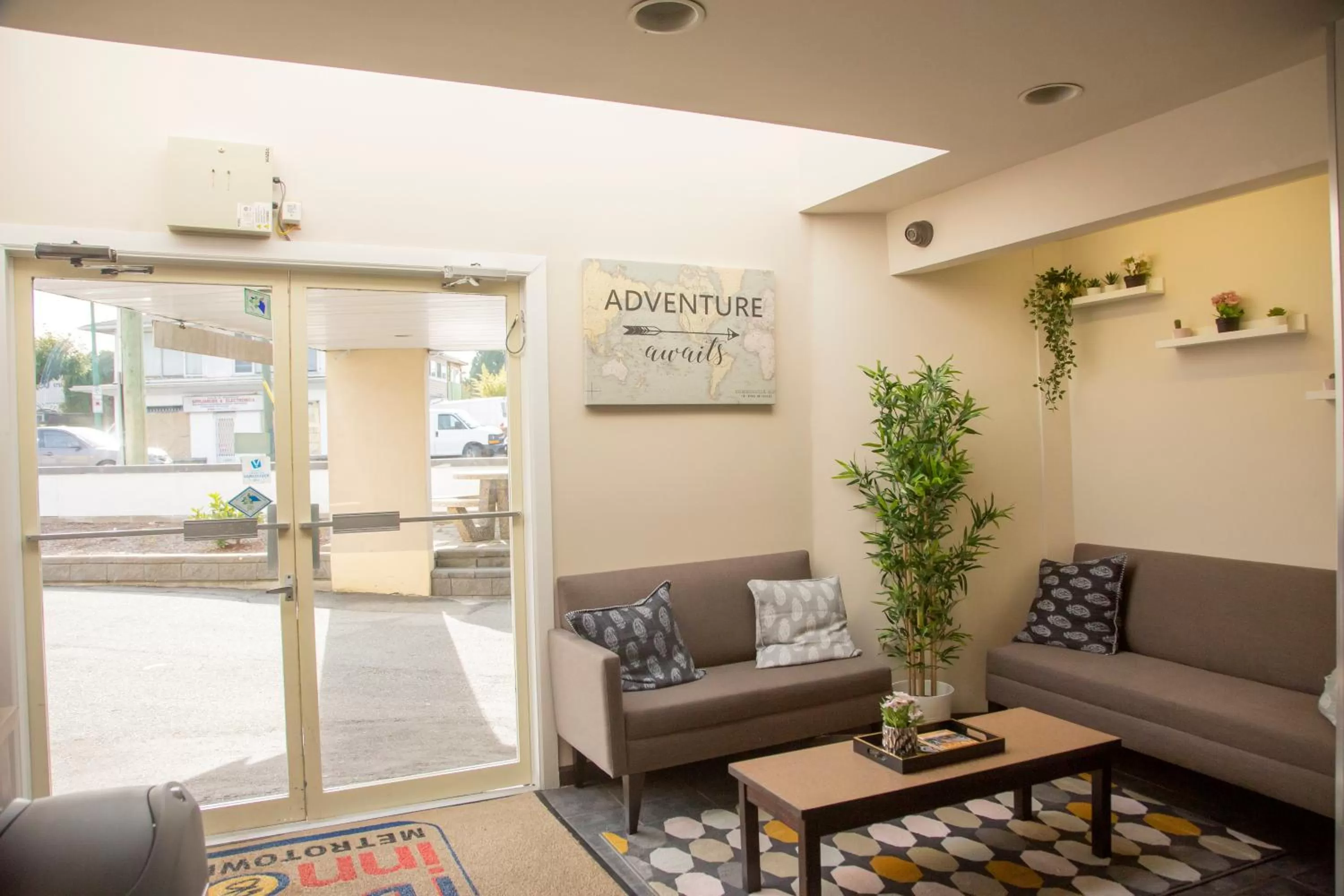 Facade/entrance in Happy Day Inn