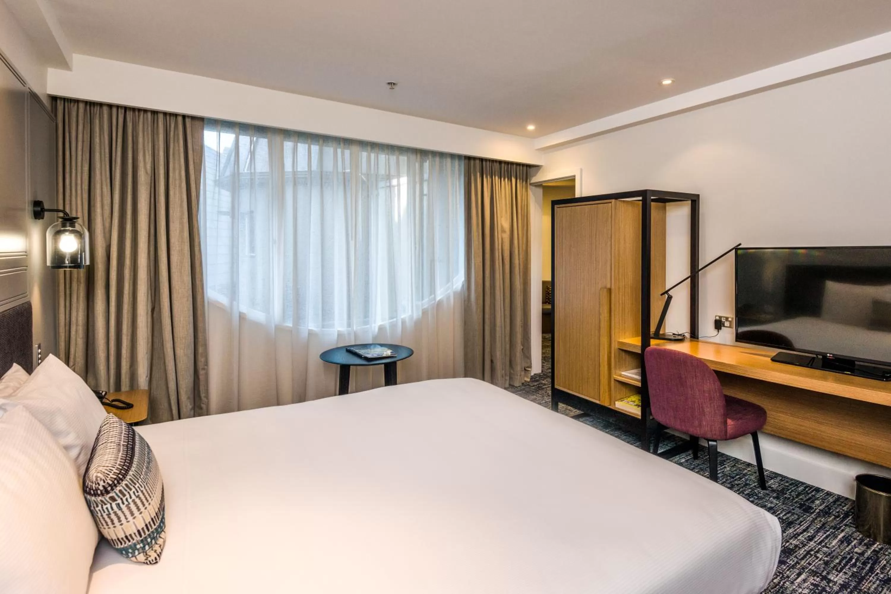 Bed in Chateau On The Park - Christchurch, A Doubletree By Hilton