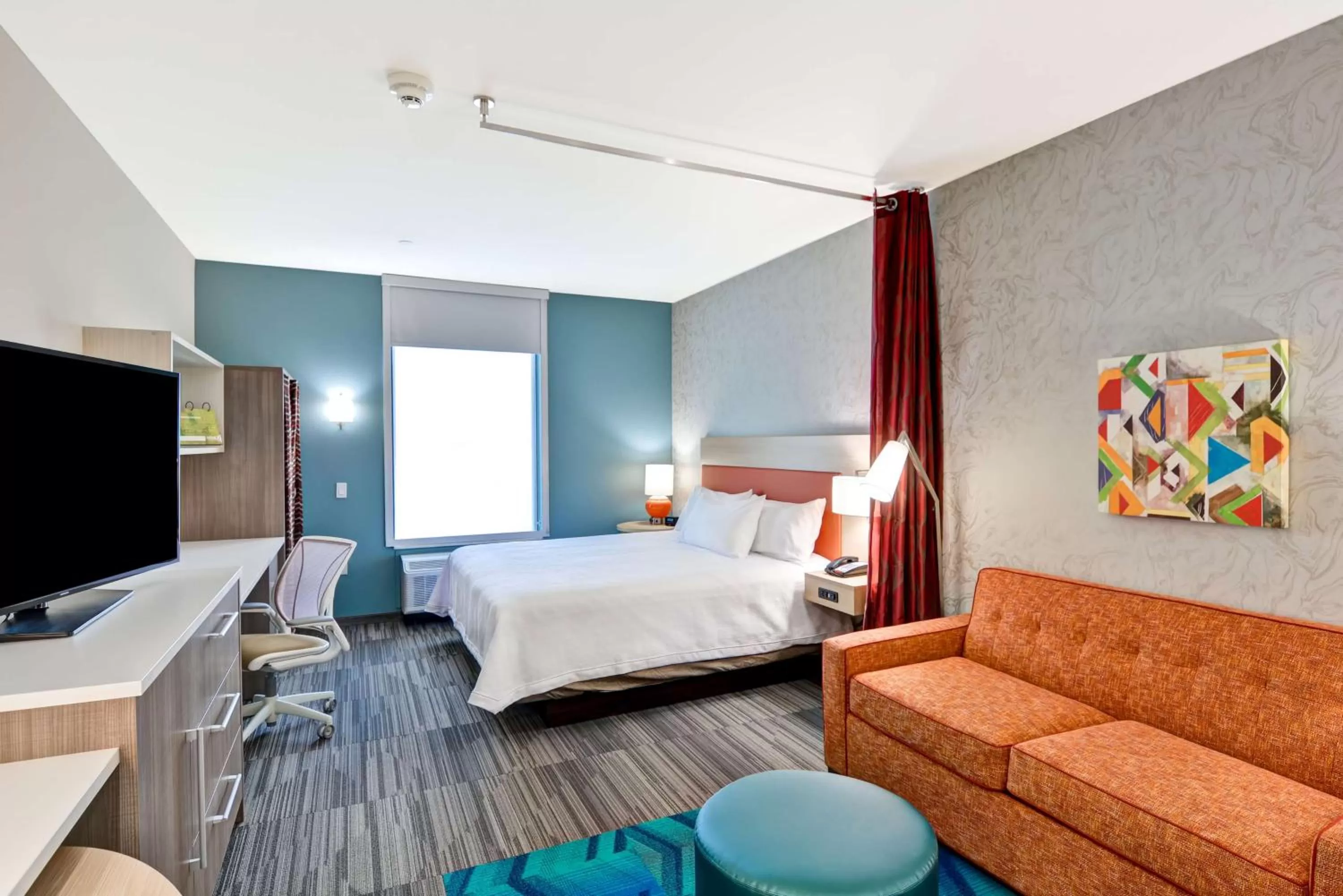 Living room, Bed in Home2 Suites by Hilton OKC Midwest City Tinker AFB