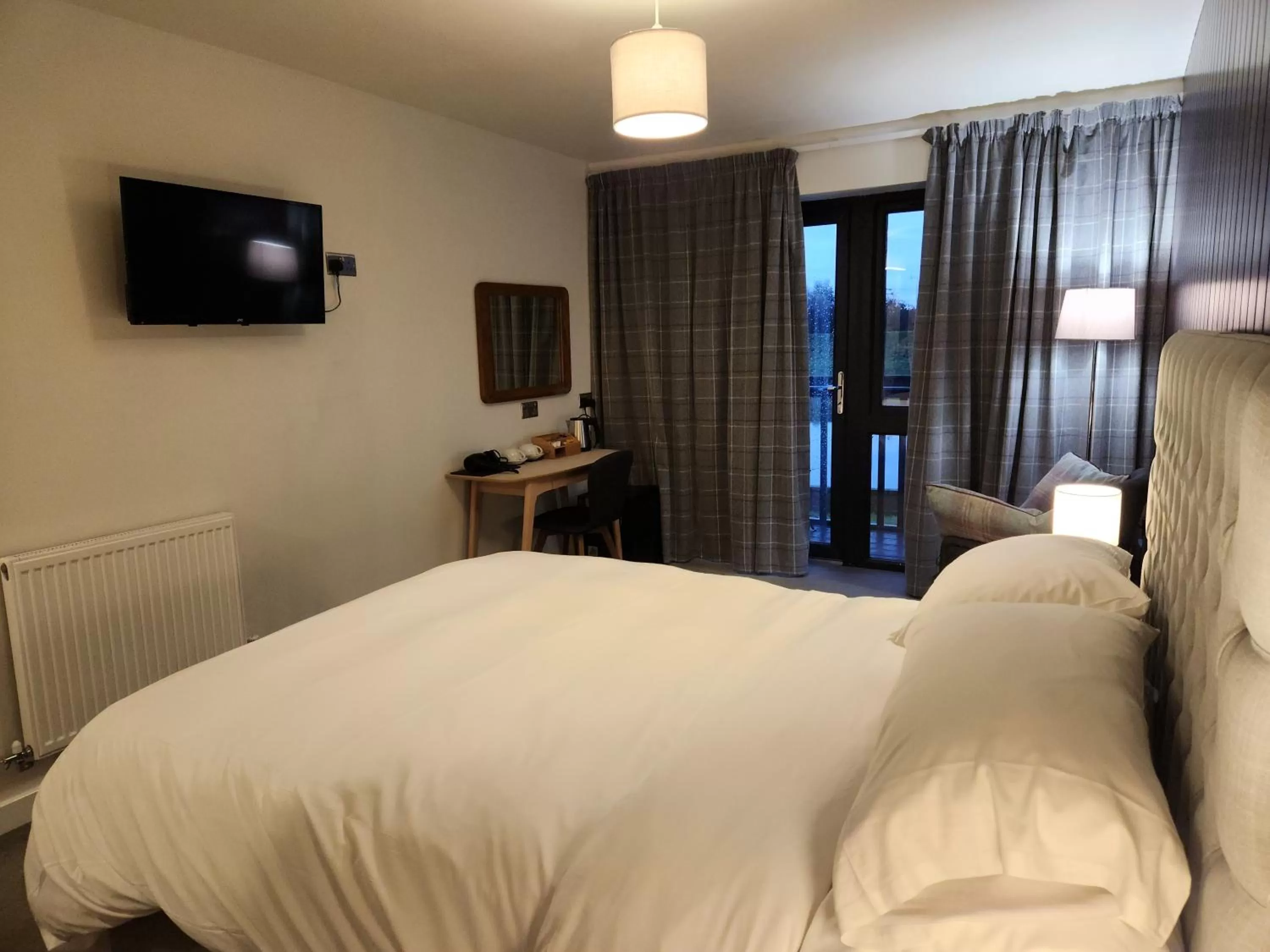 Bed in The Swan - A Colombo Edition Hotel