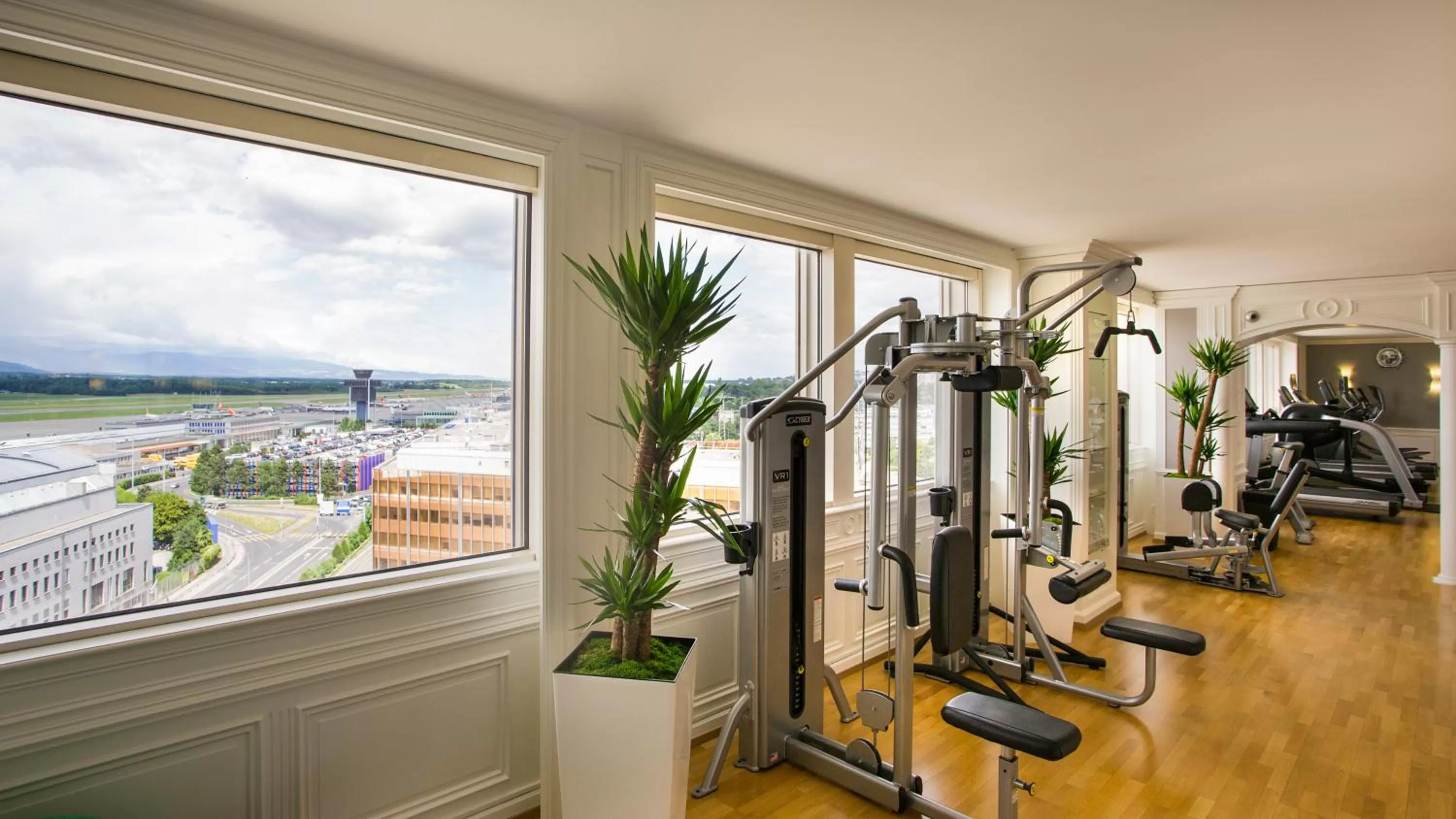 Fitness centre/facilities in Mövenpick Hotel Geneva