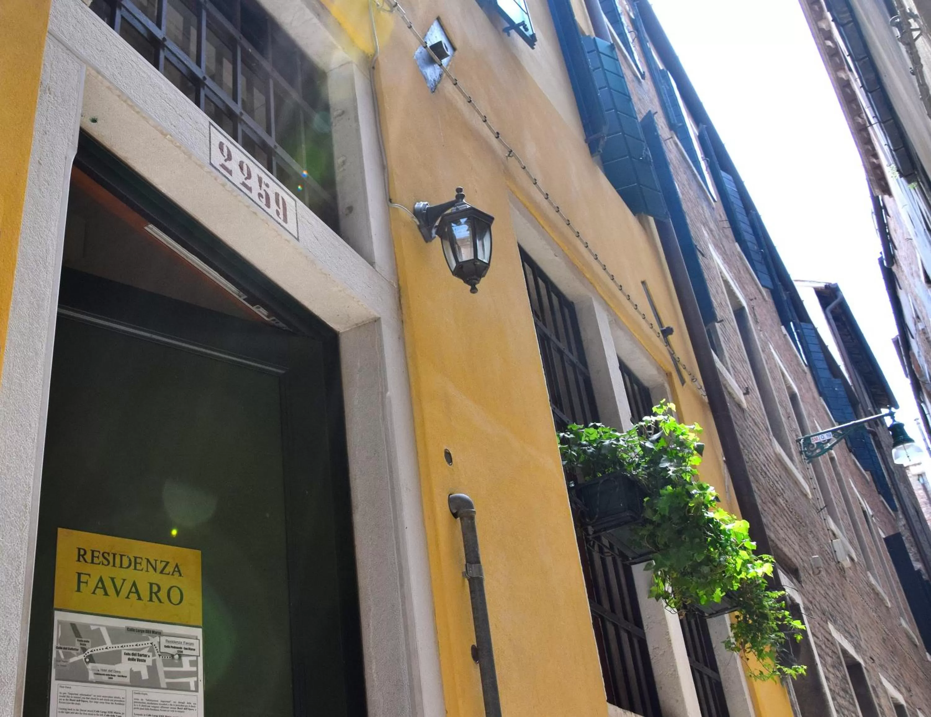 Facade/entrance in Residenza Favaro