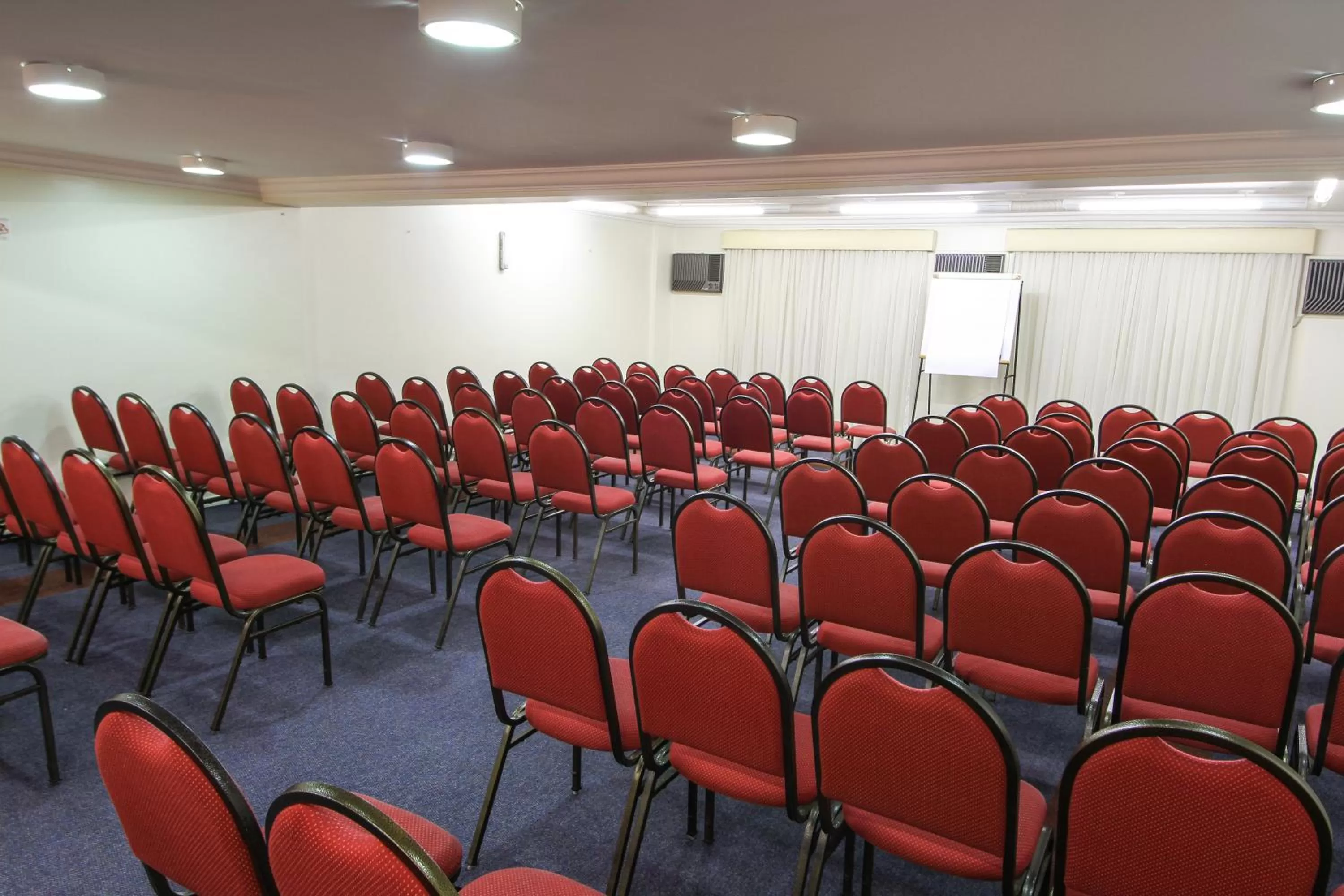 Business facilities in Trevi Hotel e Business