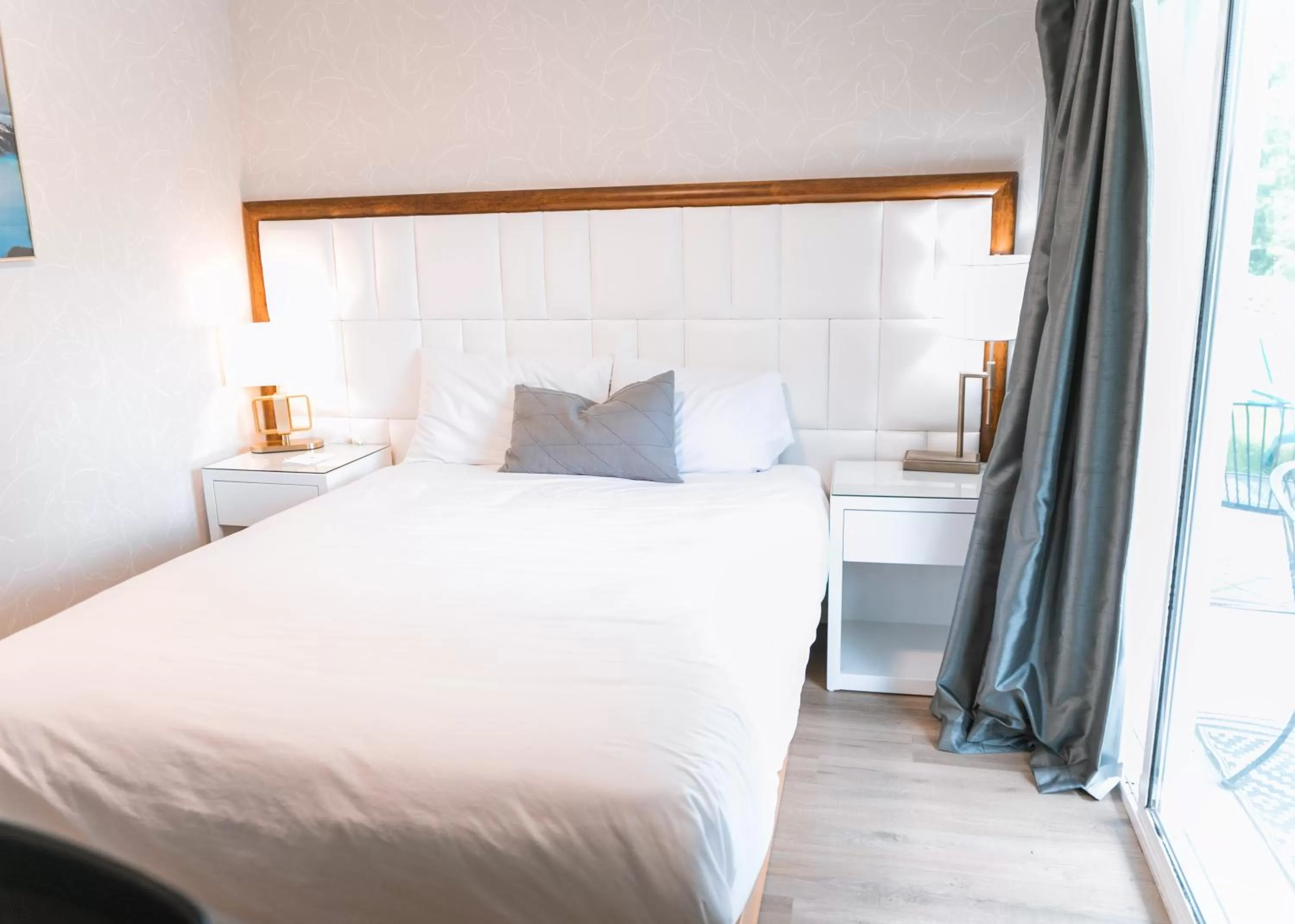 Bed in Hotel Civilia Lakeside by Civilia Golf Retreat