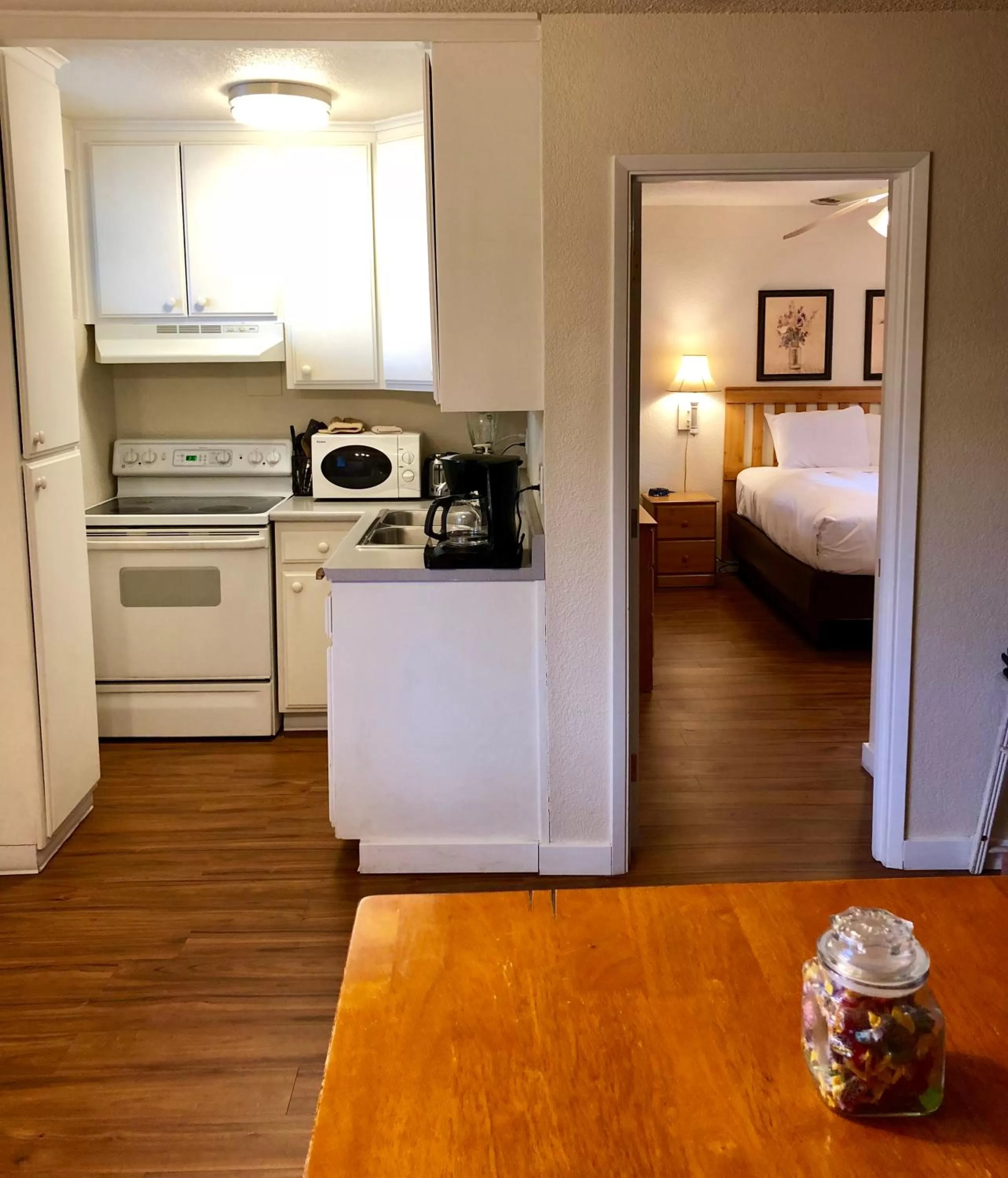 Kitchen or kitchenette, Kitchen/Kitchenette in Cold Creek Inn