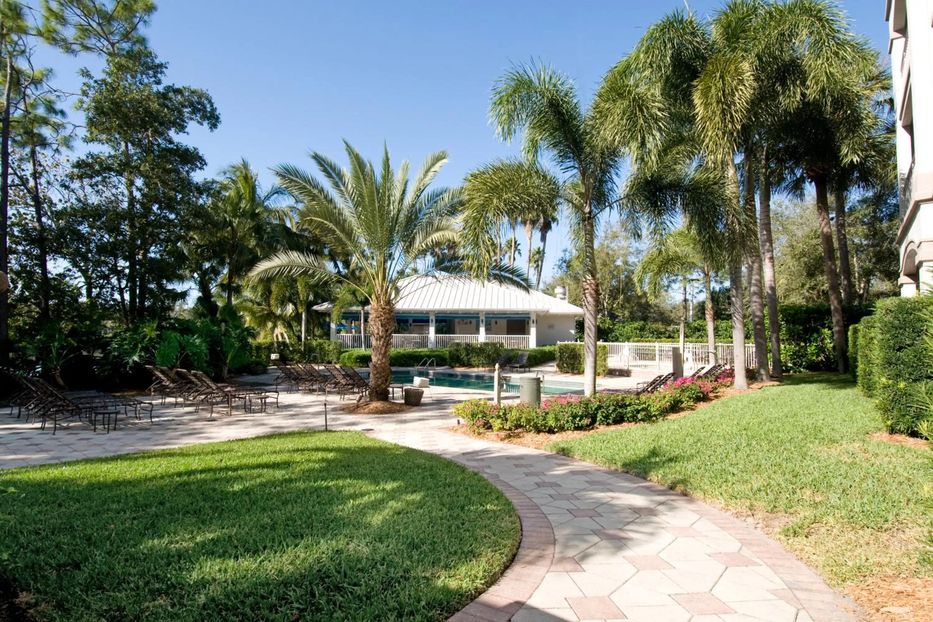 Swimming pool in Trianon Bonita Bay Hotel