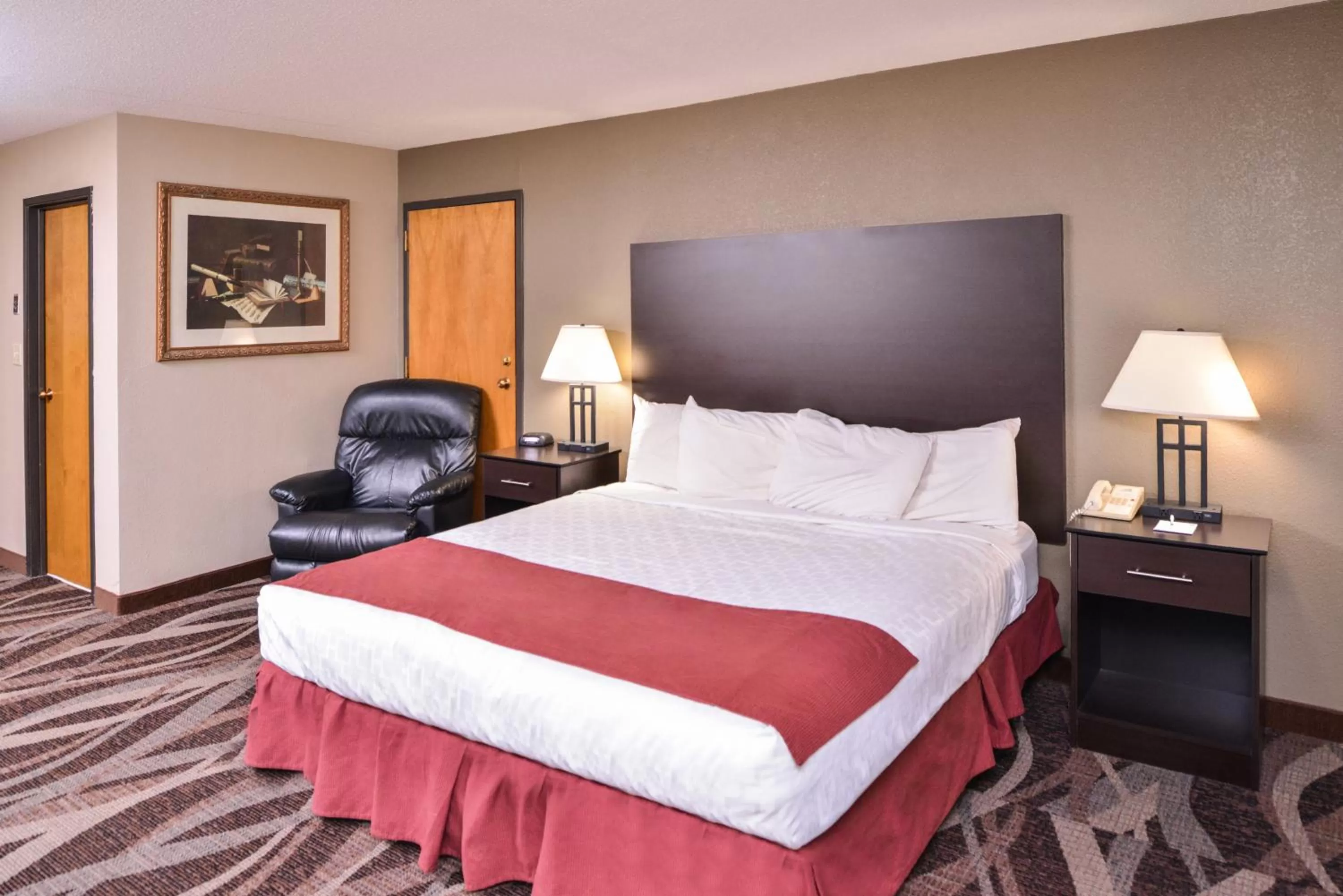 Photo of the whole room, Bed in Baymont by Wyndham Sioux Falls North,I-29,Russell St, Airport