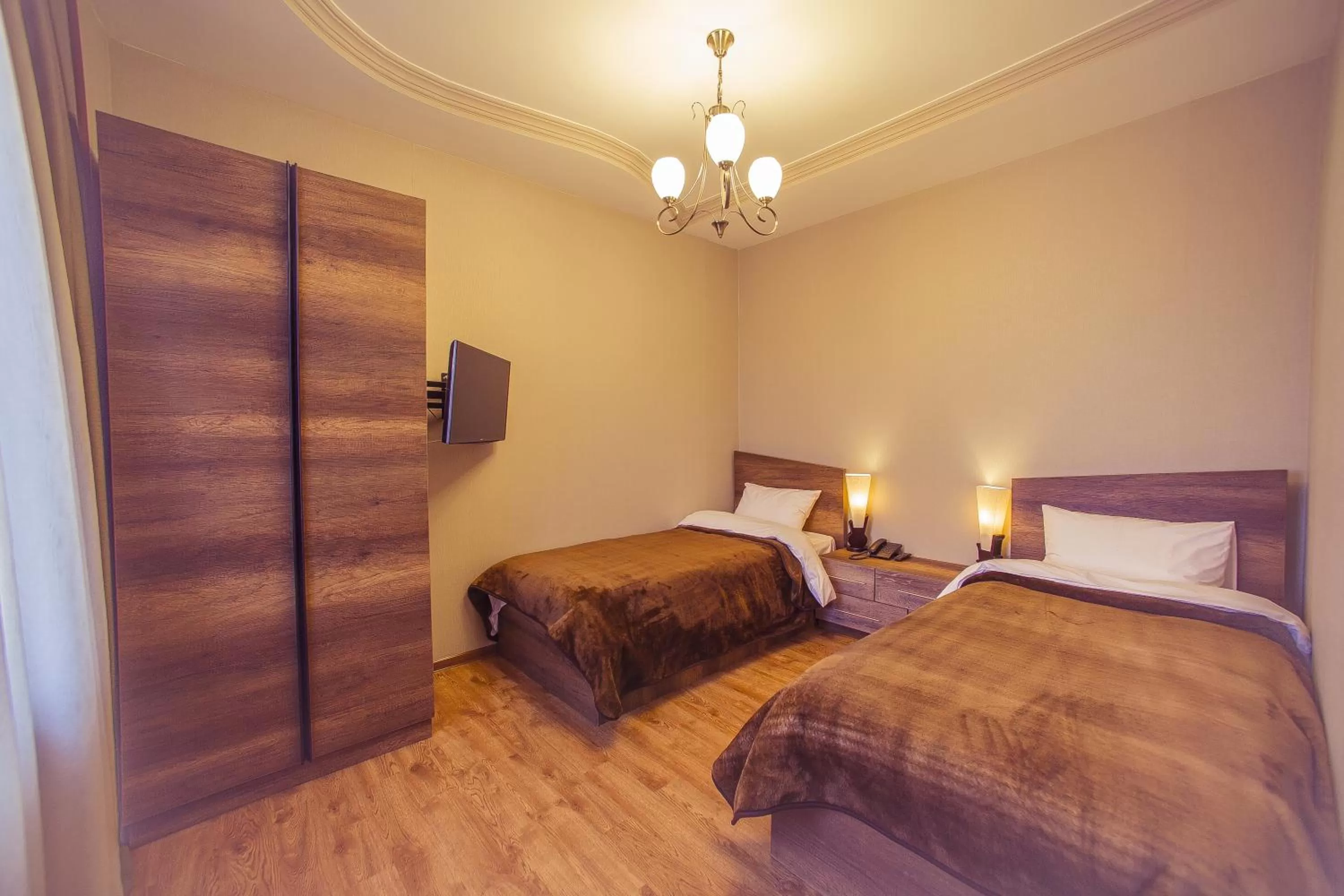 Photo of the whole room, Bed in Royal Venezia Hotel