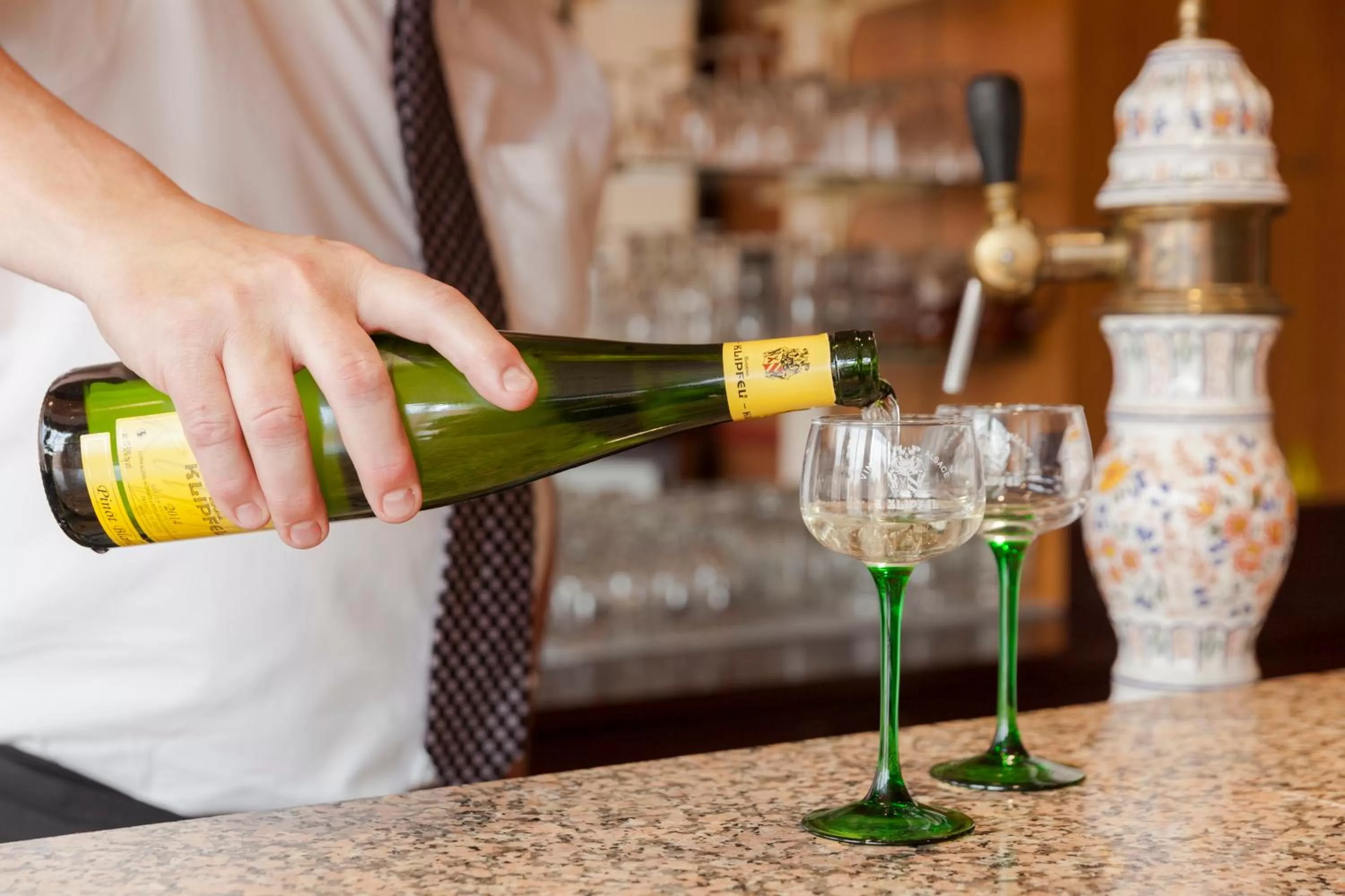 Lounge or bar in The Originals City, Hôtel Le Forum, Strasbourg Nord