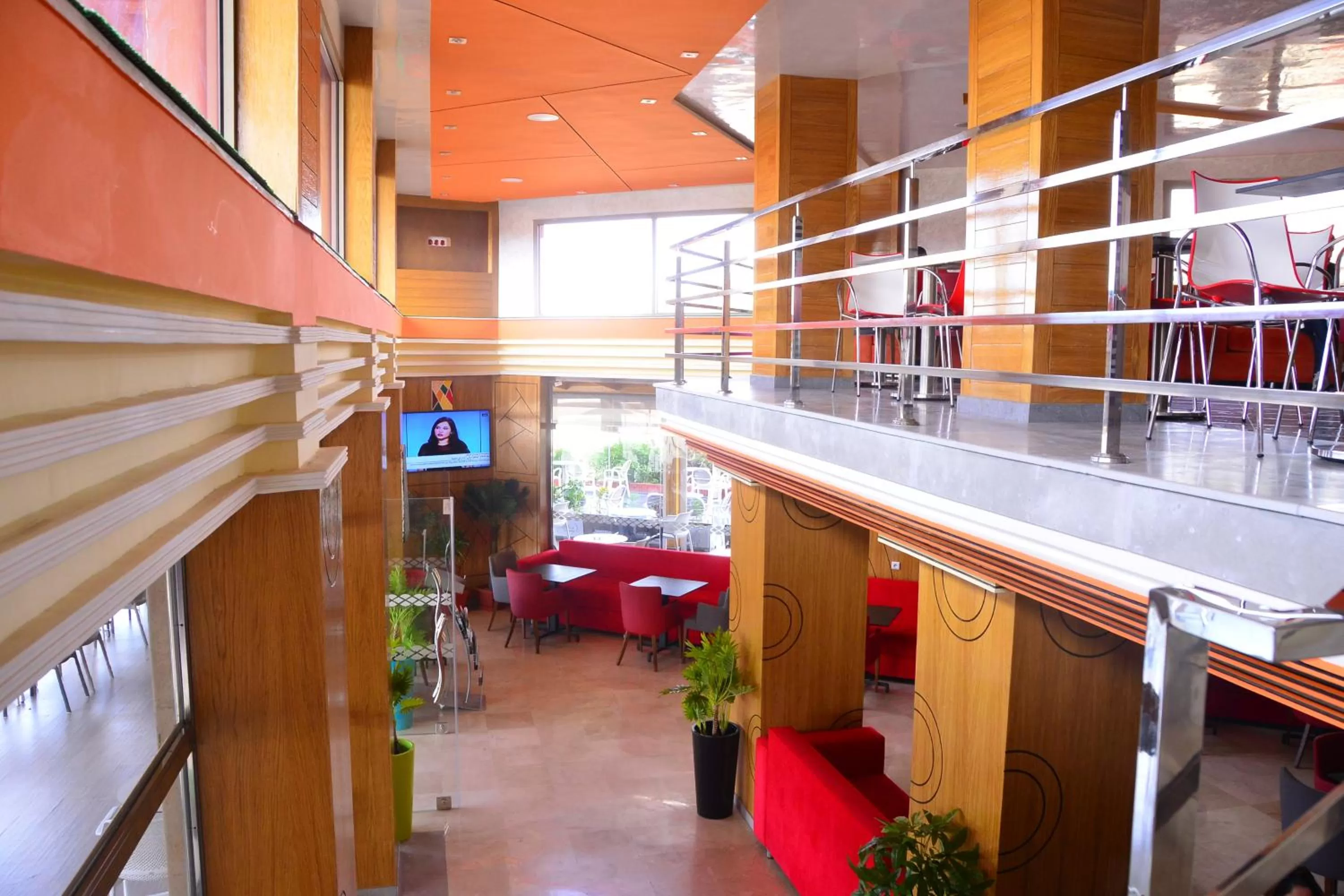 Hôtel Hadaik Ain Asserdoune