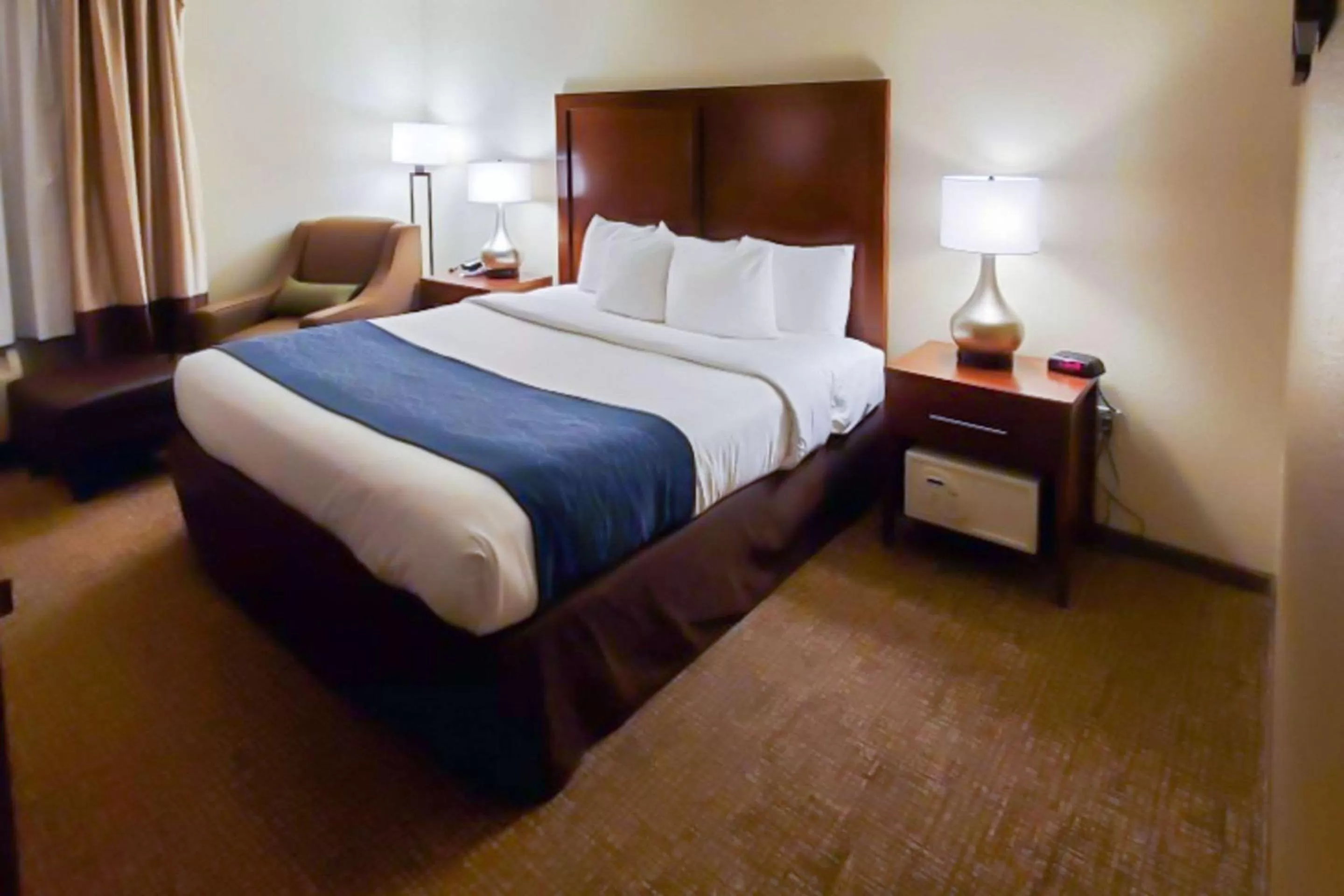 Photo of the whole room, Bed in Comfort Inn Oxon Hill - National Harbor