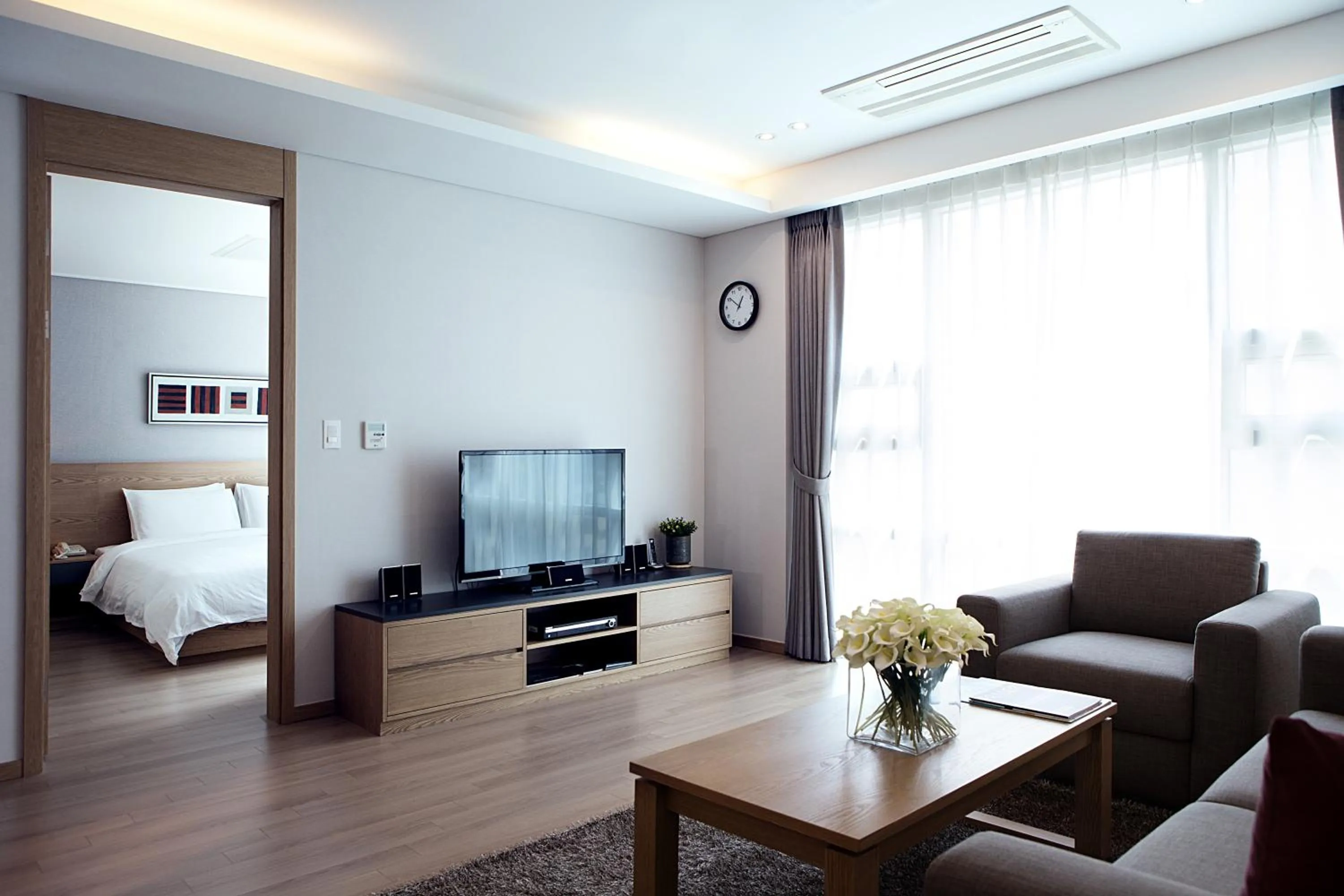 Living room in Fraser Place Central Seoul