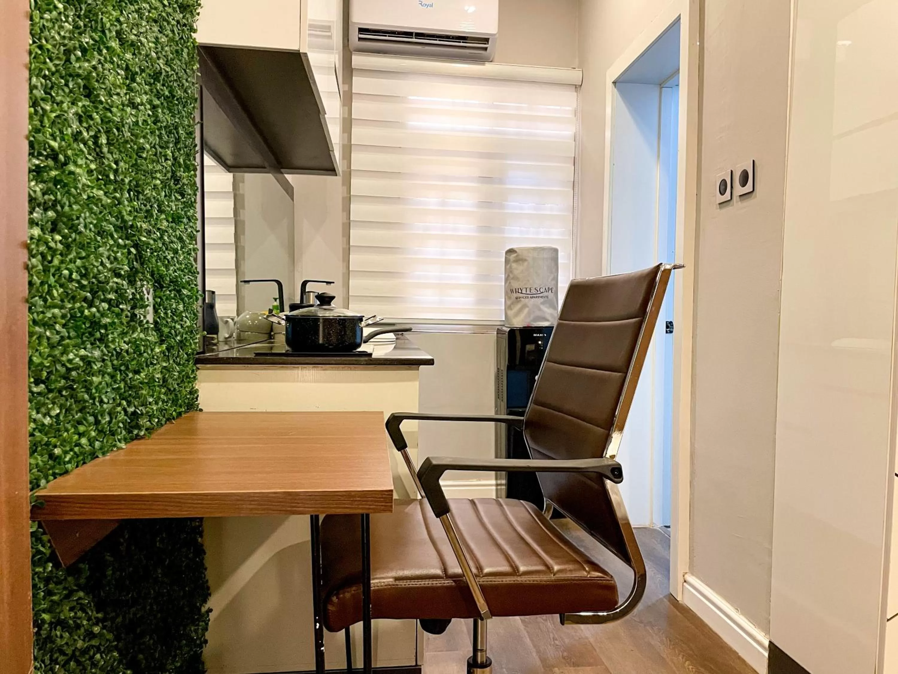 Kitchen or kitchenette in Whytescape Serviced Apartments