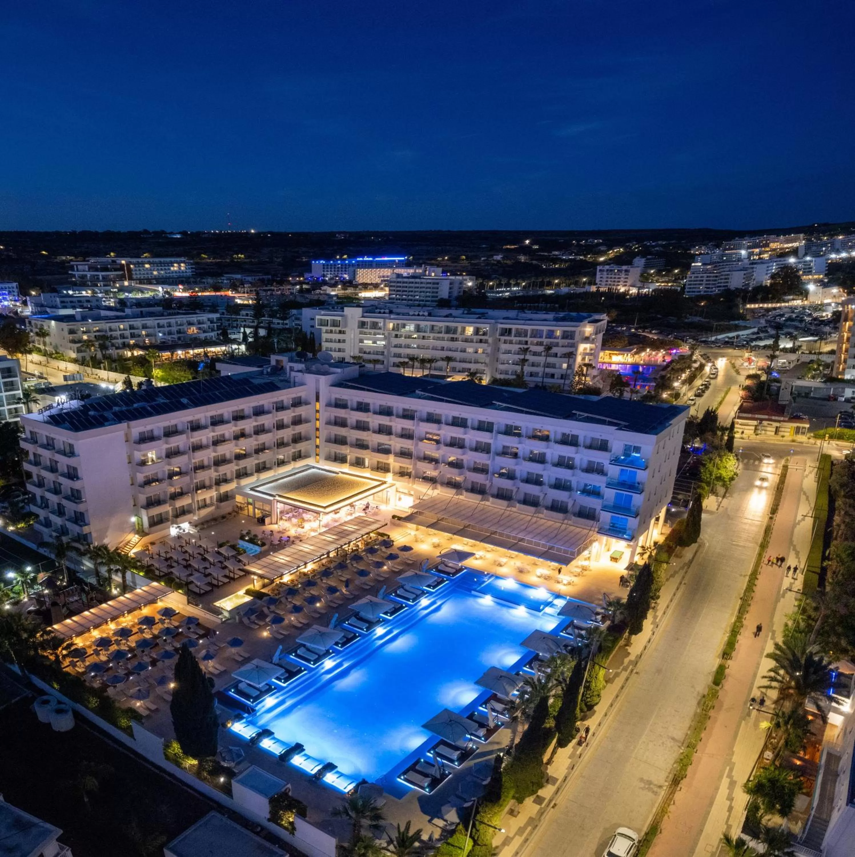 Property building in Nestor Hotel