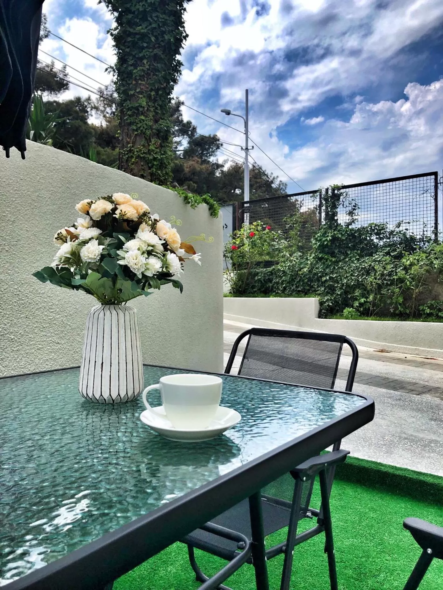 Patio in Vista Hotel